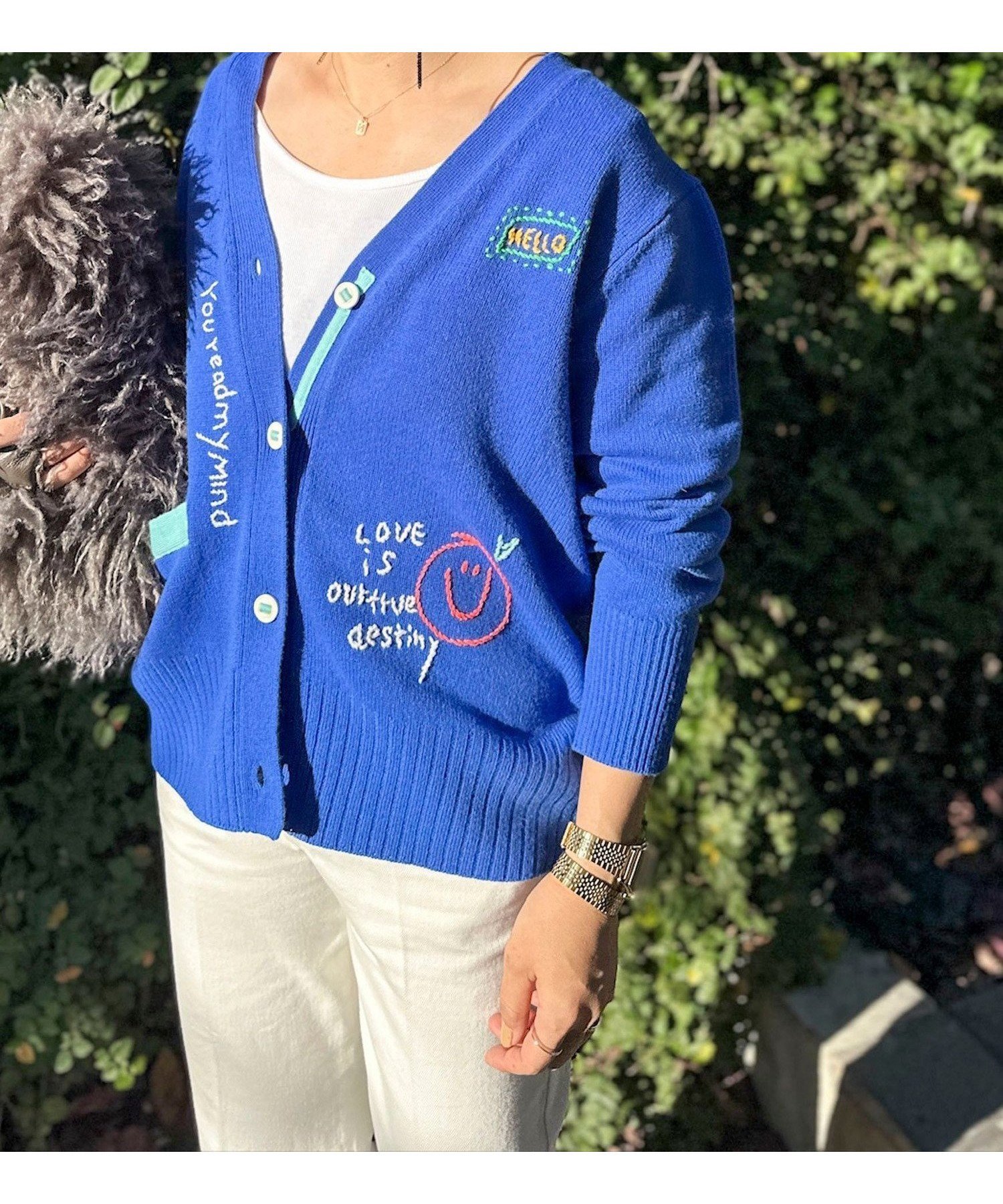 【ノーリーズ/NOLLEY'S】の《手洗い可能》ハンド刺繍Vネックカーディガン インテリア・キッズ・メンズ・レディースファッション・服の通販 founy(ファニー) 　ファッション　Fashion　レディースファッション　Fashion for Women　トップス・カットソー　Cut & Sew Tops　カーディガン・羽織り　Layered Style Cardigans　Vネックトップス　V-Neck Tops / V-Cut Neckline Shirts　カーディガン　Cardigan, Knitwear　ネオン　Neon, Neon Color　ハンド　Hand, Handmade　おすすめ　Recommended / Our Picks　2025年　2025　2025-2026秋冬・A/W　Autumn/Winter 2025–26 AW25–26　ブルー|ID: prp329100004784013 ipo3291000000035010933