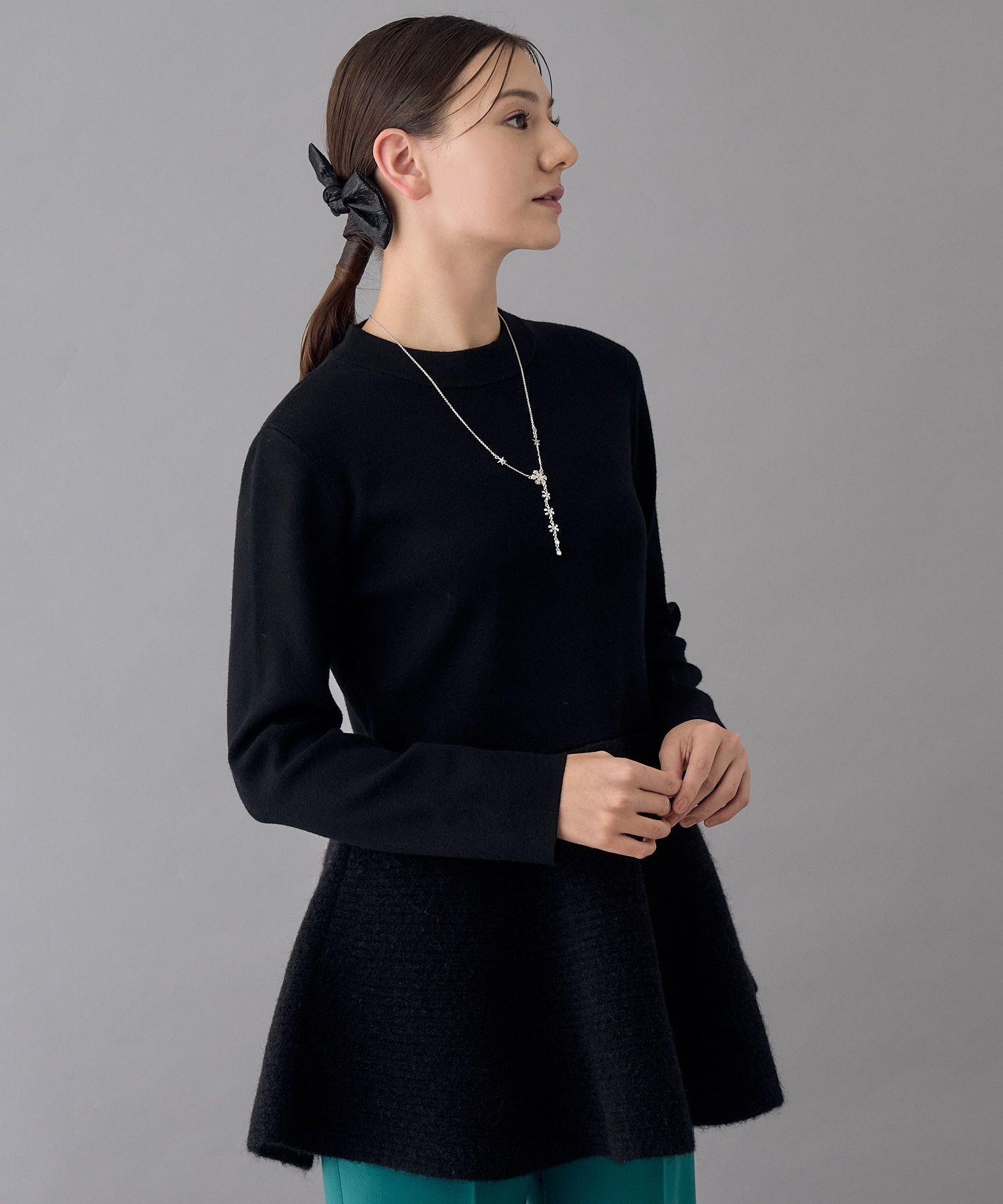 【アナイ/ANAYI】のファー加工ペプラム プルオーバー 人気、トレンドファッション・服の通販 founy(ファニー) 　ファッション　Fashion　レディースファッション　Fashion for Women　トップス・カットソー　Cut & Sew Tops　カジュアルプルオーバー・ニットトップス　Pullovers & Knit Tops / Casual Pullovers　コレクション　Collection, Seasonal Line　スマート　Smart, Elegant　テクスチャー　Texture, Textured Fabric　バランス　Balance, Style Balance　バレエ　Ballet, Ballet Style　フレア　Flare, Flared　ペプラム　Peplum, Flared Hem　ロング　Long, Long-Length　ワイド　Wide, Wide Fit　冬　Winter / This Winter　再入荷　Restock / Back in Stock　 other-1|ID: prp329100004784028 ipo3291000000034774785