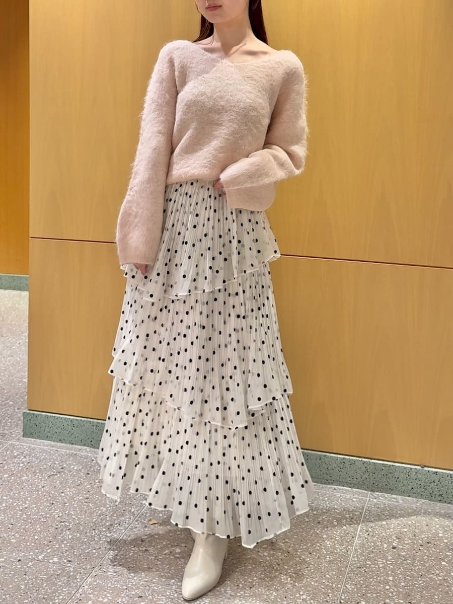 【スナイデル/SNIDEL】の【HIGH QUALITY】スリアルパカVネックプルオーバー インテリア・キッズ・メンズ・レディースファッション・服の通販 founy(ファニー) 　ファッション　Fashion　レディースファッション　Fashion for Women　トップス・カットソー　Cut & Sew Tops　カジュアルプルオーバー・ニットトップス　Pullovers & Knit Tops / Casual Pullovers　Vネックトップス　V-Neck Tops / V-Cut Neckline Shirts　今季　This Season, Current Season　シンプル　Simple, Minimal　ストレート　Straight, Straight Cut　スマート　Smart, Elegant　ワンポイント　One Point, Statement Accent　冬　Winter / This Winter　おすすめ　Recommended / Our Picks　PNK[066]|ID: prp329100004784060 ipo3291000000034723377