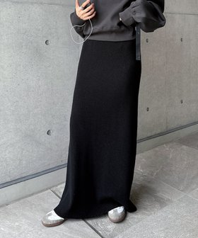 【アンドミー/andme】のニット ナロー ロング スカート 人気、トレンドファッション・服の通販 founy(ファニー) ファッション Fashion レディースファッション Fashion for Women スカート Skirts 畦 Ribbed Knit カーディガン Cardigan, Knitwear シンプル Simple, Minimal リラックス Relax, Relaxed Fit ロング Long, Long-Length おすすめ Recommended / Our Picks エレガント 上品 Elegant |ID:prp329100004784274