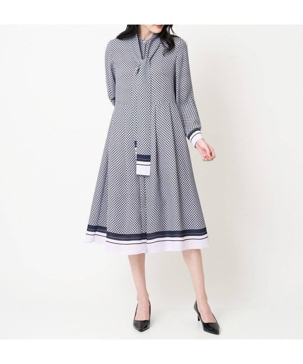 【クリスチャン オジャール/CHRISTIAN AUJARD】の棒タイ付プリントワンピース インテリア・キッズ・メンズ・レディースファッション・服の通販 founy(ファニー) 　ファッション　Fashion　レディースファッション　Fashion for Women　ワンピース　Dresses　インナー　Innerwear　ヴィンテージ　Vintage Style　春　Spring　洗える　Machine Washable　秋　Autumn　クラシカル　Classical, Vintage-Inspired　サテン　Satin, Glossy Fabric　プリント　Print, Printed Pattern　ボーダー　Border, Stripe　ロング　Long, Long-Length　冬　Winter / This Winter　おすすめ　Recommended / Our Picks　夏　Summer　エレガント 上品　Elegant　ネイビー系|ID: prp329100004784291 ipo3291000000034727779