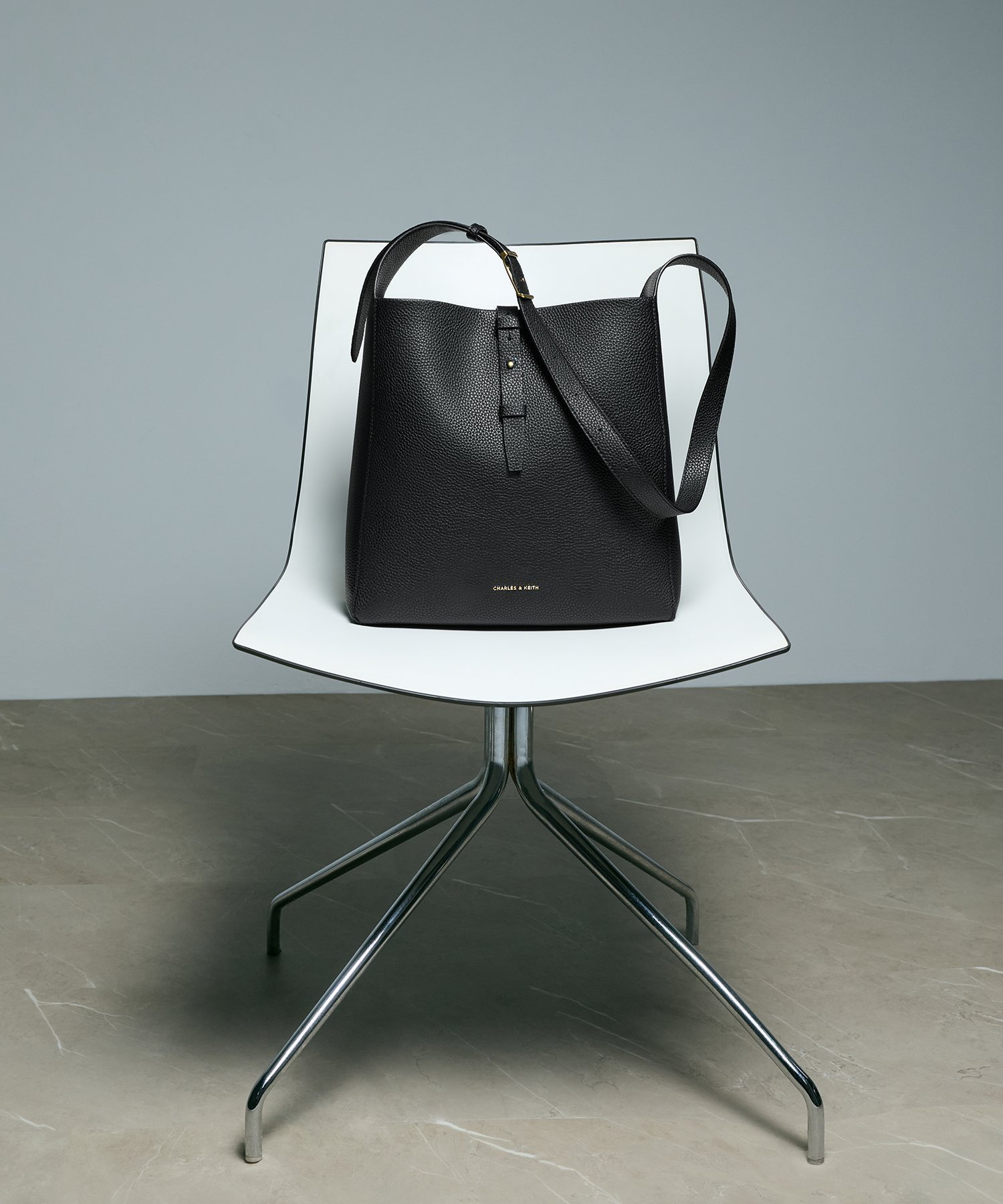 【チャールズ アンド キース/CHARLES & KEITH】のBeryl ベリル ベルトホーボーバッグ インテリア・キッズ・メンズ・レディースファッション・服の通販 founy(ファニー) ファッション Fashion レディースファッション Fashion for Women バッグ Bags ベルト&ウエストマーク Belts & Waist Accessories ポーチ Pouch, Small Case ラップ Wrap, Wrap Design エレガント 上品 Elegant ビジネス 仕事 通勤 Business / Work / Commuting Black|ID: prp329100004784342 ipo3291000000034803707