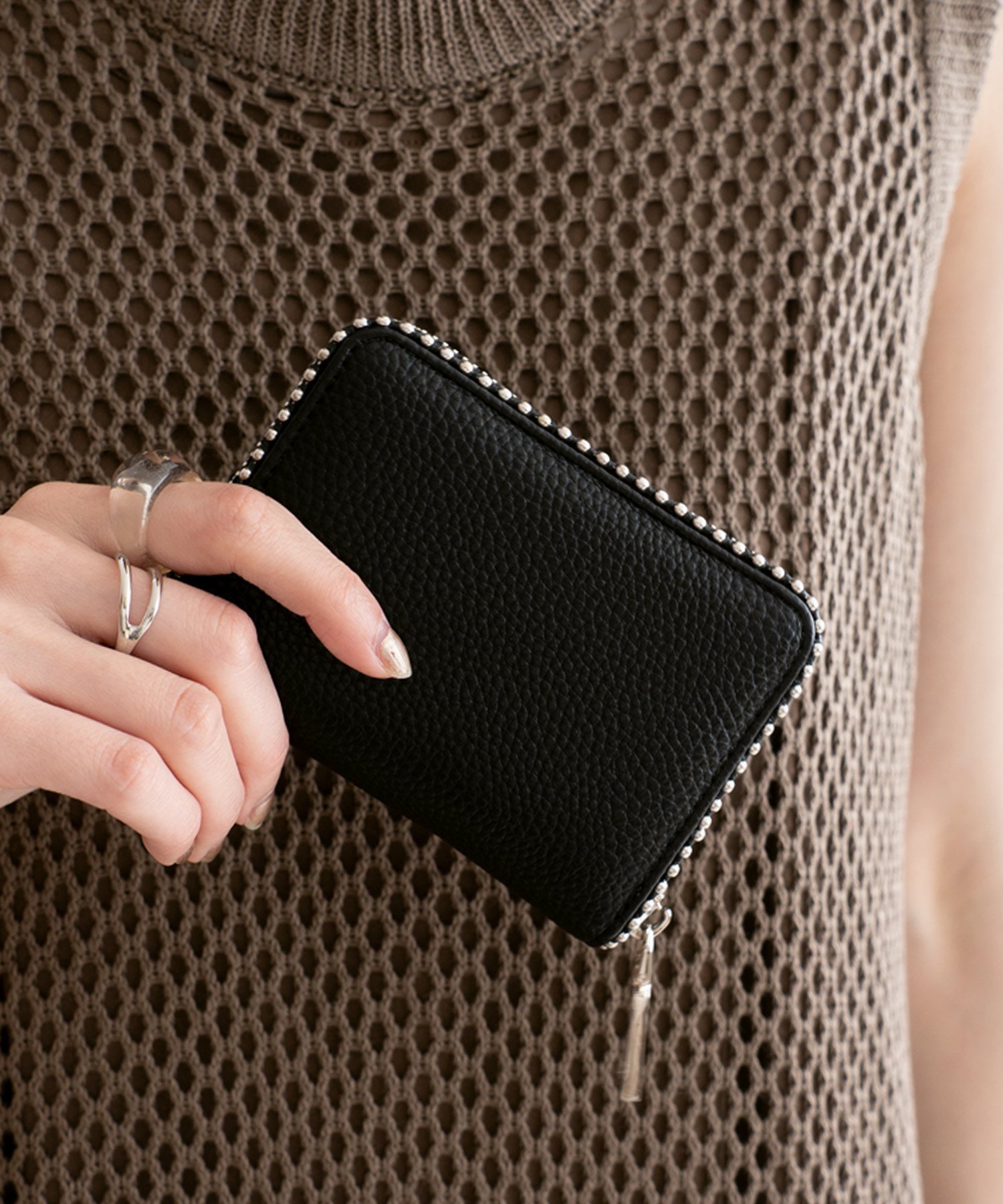 【ヴィータフェリーチェ/VitaFelice】のボールスタッズカード コインケース レディース スキミング防止 カードケース ニ財布 インテリア・キッズ・メンズ・レディースファッション・服の通販 founy(ファニー) ファッション Fashion レディースファッション Fashion for Women ミニ財布・二つ折り財布 Wallets & Card Cases カードケース/名刺入れ Card Holders & Business Cases 旅行 Travel 財布 Wallet, Purse ブラック|ID: prp329100004784398 ipo3291000000034900194