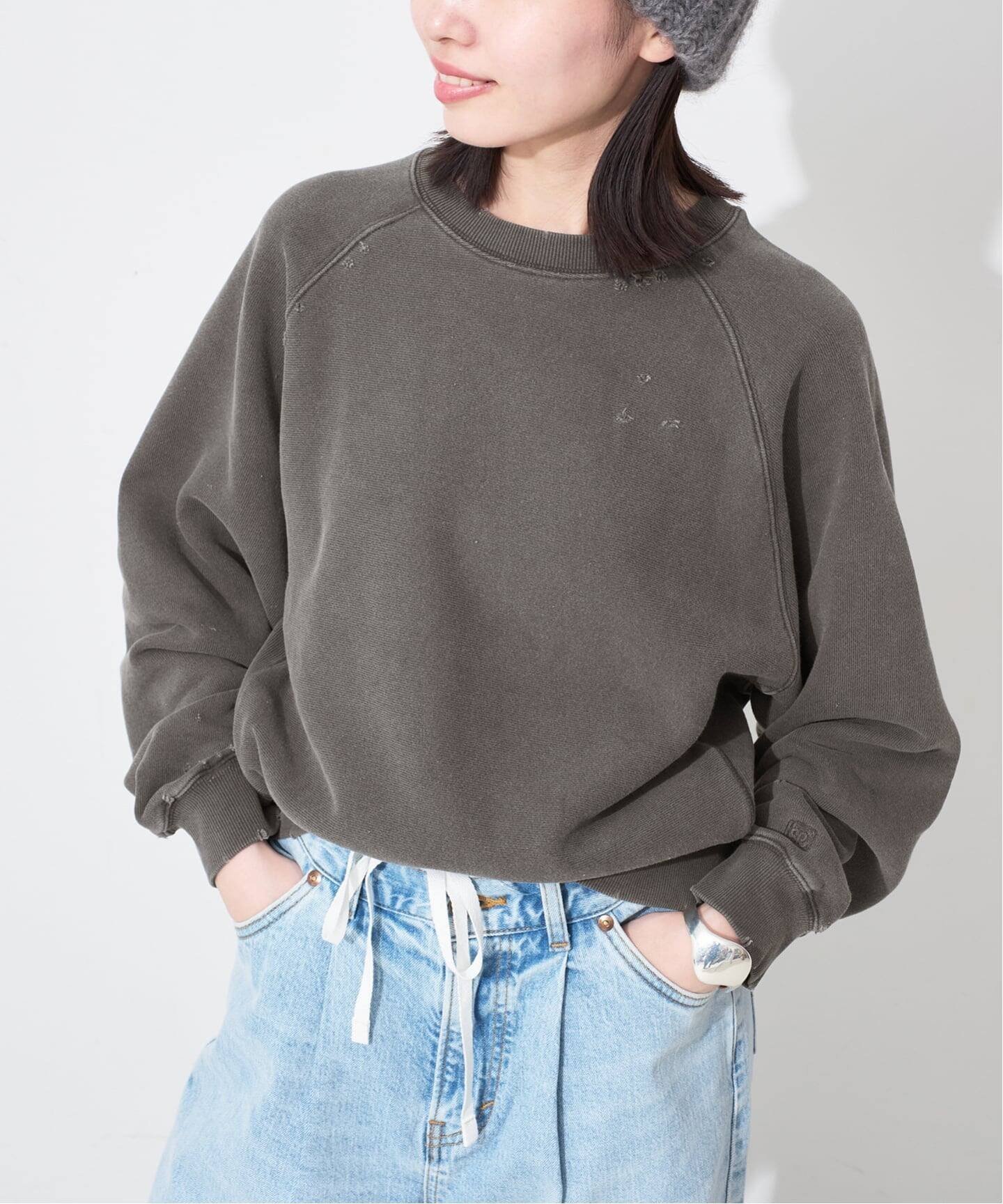 【スローブ イエナ/SLOBE IENA】の《追加 》Collegiate Pacific SLOBE別注 ダメージスウェット インテリア・キッズ・メンズ・レディースファッション・服の通販 founy(ファニー) ファッション Fashion レディースファッション Fashion for Women トップス・カットソー Cut & Sew Tops レディースパーカー・カジュアルフーディー Casual Hoodies & Sweatshirts スウェット・クルーネックトップス Sweatshirts & Crewnecks / Relaxed Fit Sweat Tops ヴィンテージ Vintage Style スウェット / スエット Sweatshirt, Sweatwear スマート Smart, Elegant ダメージ Distressed, Destroyed 人気 Popular, Best Seller フェルト Felt, Felt Fabric プリント Print, Printed Pattern 別注 Limited Edition, Custom Order グレー|ID: prp329100004784448 ipo3291000000034883035