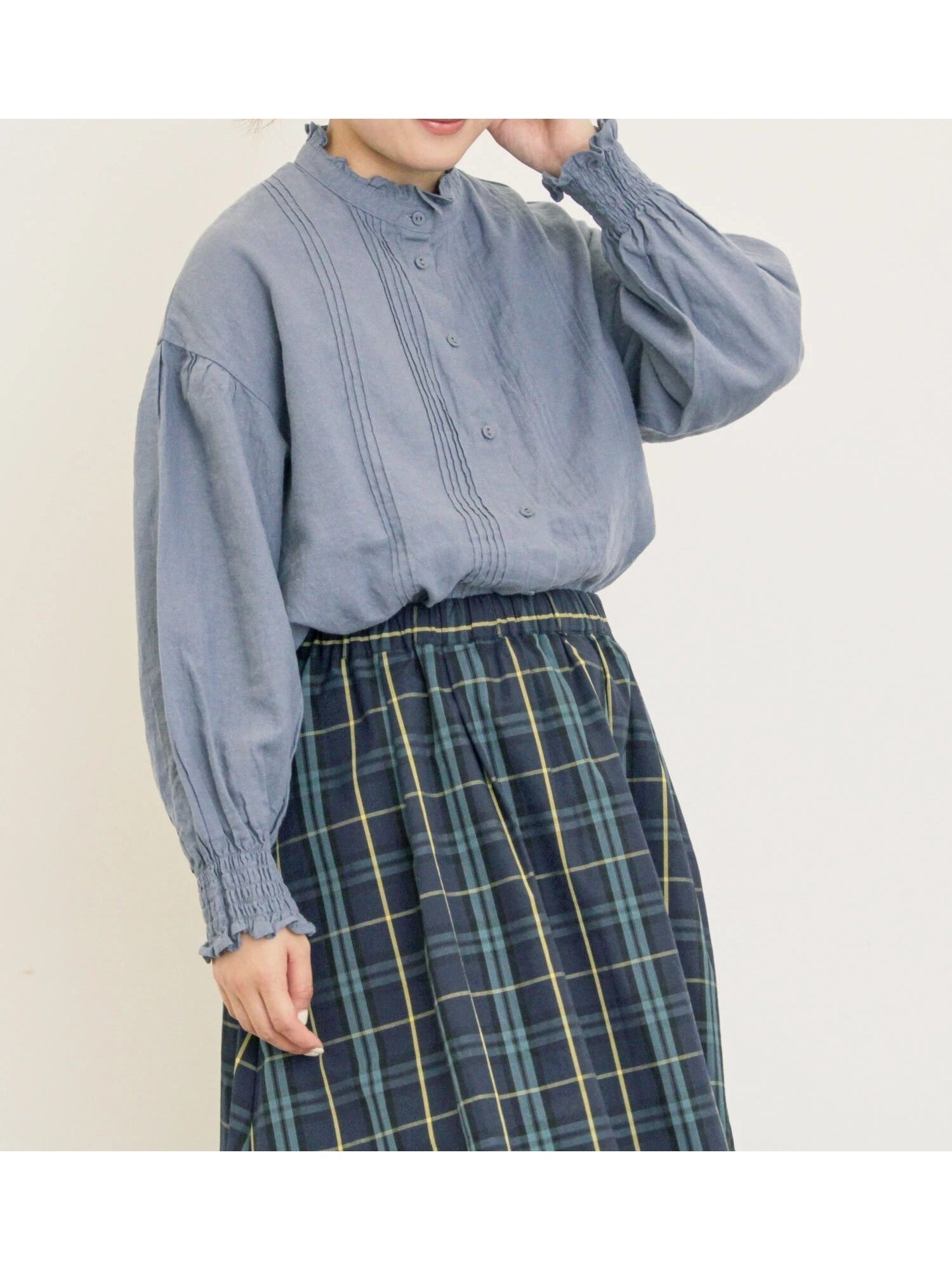 【サマンサモスモス/Samansa Mos2】の【Cross*Linen】ピンタックブラウス インテリア・キッズ・メンズ・レディースファッション・服の通販 founy(ファニー) 　ファッション　Fashion　レディースファッション　Fashion for Women　トップス・カットソー　Cut & Sew Tops　シャツ・ブラウス・オフィスカジュアル　Elegant Blouses & Button-Ups　ガーリー　Girly, Feminine Style　フリル　Frill, Ruffle　リネン　Linen, Linen Fabric　エレガント 上品　Elegant　ブルー|ID: prp329100004784449 ipo3291000000034967892