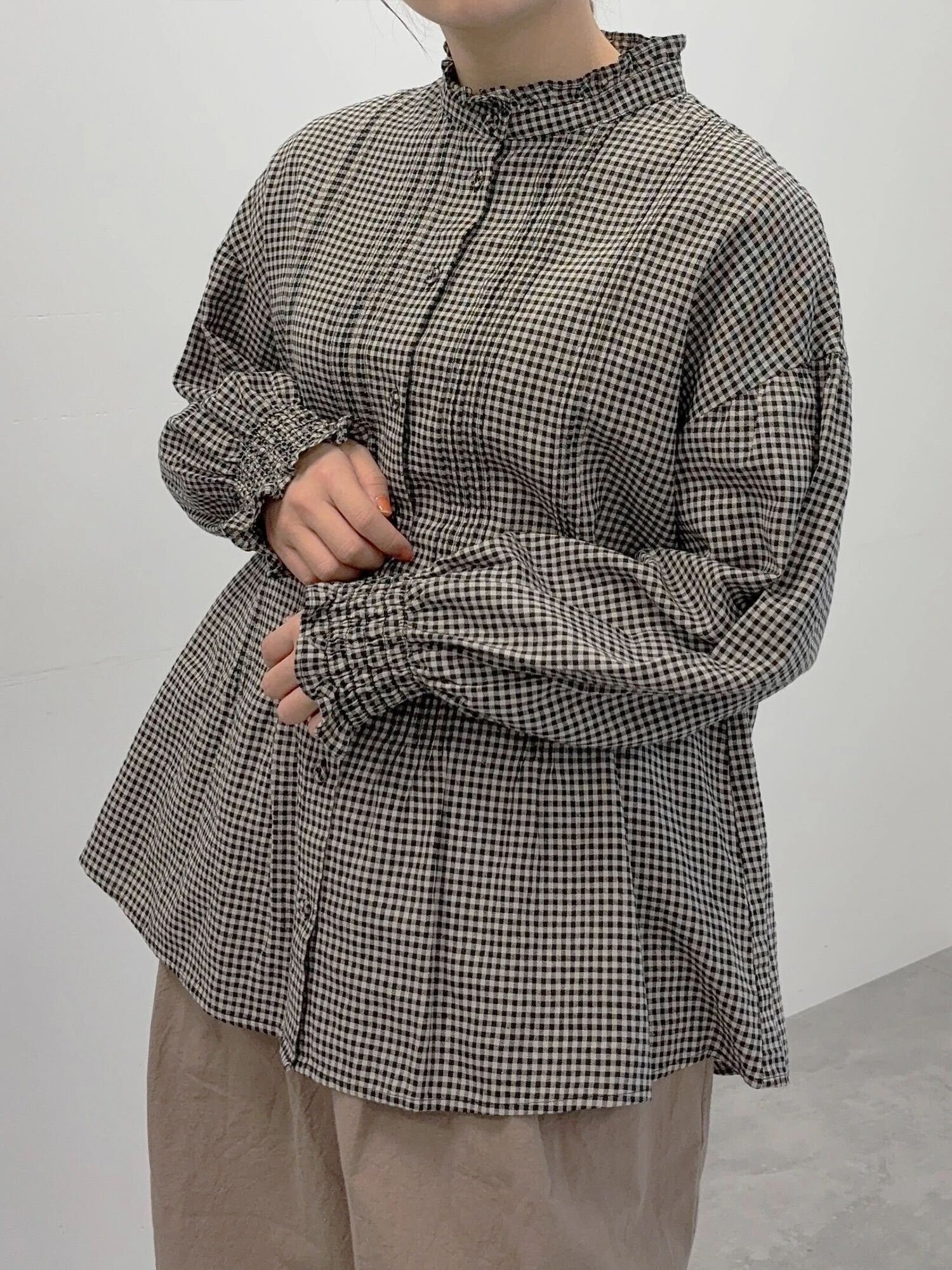 【サマンサモスモス/Samansa Mos2】の【Cross*Linen】ピンタックブラウス インテリア・キッズ・メンズ・レディースファッション・服の通販 founy(ファニー) 　ファッション　Fashion　レディースファッション　Fashion for Women　トップス・カットソー　Cut & Sew Tops　シャツ・ブラウス・オフィスカジュアル　Elegant Blouses & Button-Ups　ガーリー　Girly, Feminine Style　フリル　Frill, Ruffle　リネン　Linen, Linen Fabric　エレガント 上品　Elegant　ベージュ|ID: prp329100004784449 ipo3291000000034967894