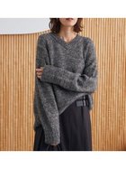 【ミラオーウェン/Mila Owen】のスパンコールVネックシャギーニット 人気、トレンドファッション・服の通販 founy(ファニー) ファッション Fashion レディースファッション Fashion for Women トップス・カットソー Cut & Sew Tops ニット Knit Tops & Sweaters Vネックトップス V-Neck Tops / V-Cut Neckline Shirts スパンコール Sequins, Sequin Embellishment スマート Smart, Elegant バランス Balance, Style Balance フォルム Silhouette, Form リュクス Luxury, Elegant, High-End, Chic エレガント 上品 Elegant ホリデーシーズン Holiday Season thumbnail GRY[006]|ID: prp329100004784561 ipo3291000000034733146