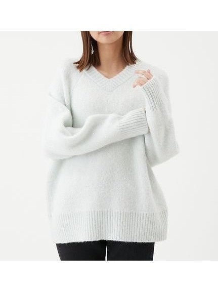 【ミラオーウェン/Mila Owen】のスパンコールVネックシャギーニット インテリア・キッズ・メンズ・レディースファッション・服の通販 founy(ファニー) 　ファッション　Fashion　レディースファッション　Fashion for Women　トップス・カットソー　Cut & Sew Tops　ニット　Knit Tops & Sweaters　Vネックトップス　V-Neck Tops / V-Cut Neckline Shirts　スパンコール　Sequins, Sequin Embellishment　スマート　Smart, Elegant　バランス　Balance, Style Balance　フォルム　Silhouette, Form　リュクス　Luxury, Elegant, High-End, Chic　エレガント 上品　Elegant　ホリデーシーズン　Holiday Season　MNT[021]|ID: prp329100004784561 ipo3291000000034733147