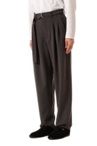 【アタッチメント/ATTACHMENT / MEN】のポリエステルストレッチダブルクロス ベルト付きワイドテーパードパンツ X.GRAY|ID: prp329100004784602 ipo3291000000034733736