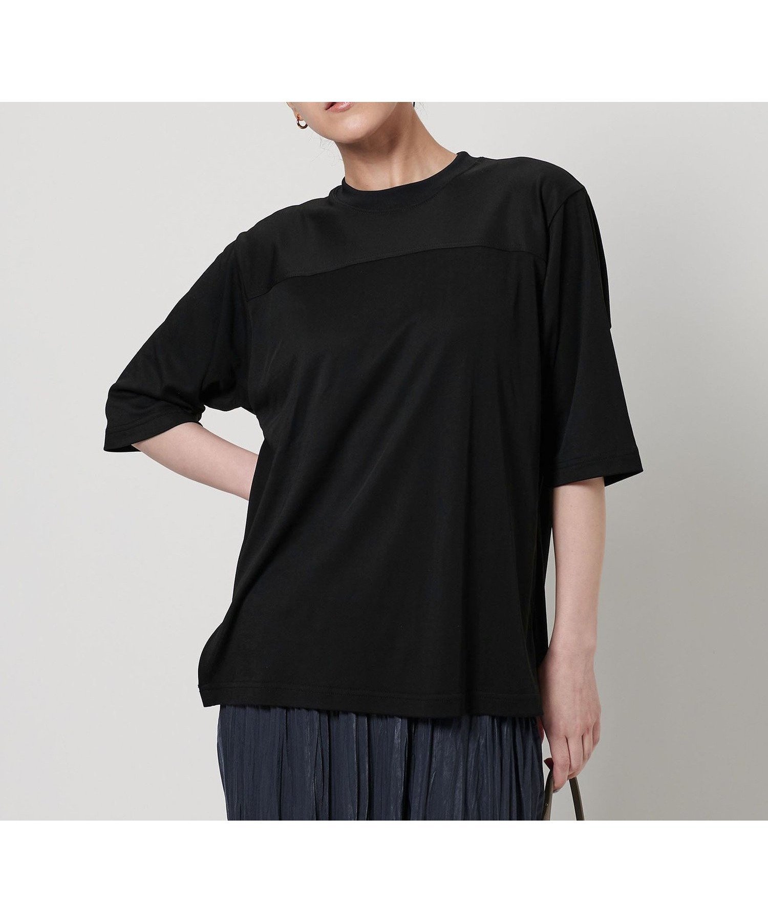 【ユナイテッドアローズ/UNITED ARROWS】のフットボール Tシャツ -UVカット/吸水速乾- インテリア・キッズ・メンズ・レディースファッション・服の通販 founy(ファニー) ファッション Fashion レディースファッション Fashion for Women トップス・カットソー Cut & Sew Tops シャツ・ブラウス・オフィスカジュアル Elegant Blouses & Button-Ups ロングTシャツ・Tシャツ Longline T-Shirts & Tees 吸水 Absorbent, Quick-Dry シンプル Simple, Minimal スラックス Slacks, Dress Pants スリット Slit, Slit Detail デニム Denim, Jeans Material 定番 Standard, Basic Item バランス Balance, Style Balance ボトム Bottoms, Lower Wear ミックス Mix, Mixed Style アウトレット Outlet / Clearance おすすめ Recommended / Our Picks 夏 Summer BLACK|ID: prp329100004784928 ipo3291000000034736575