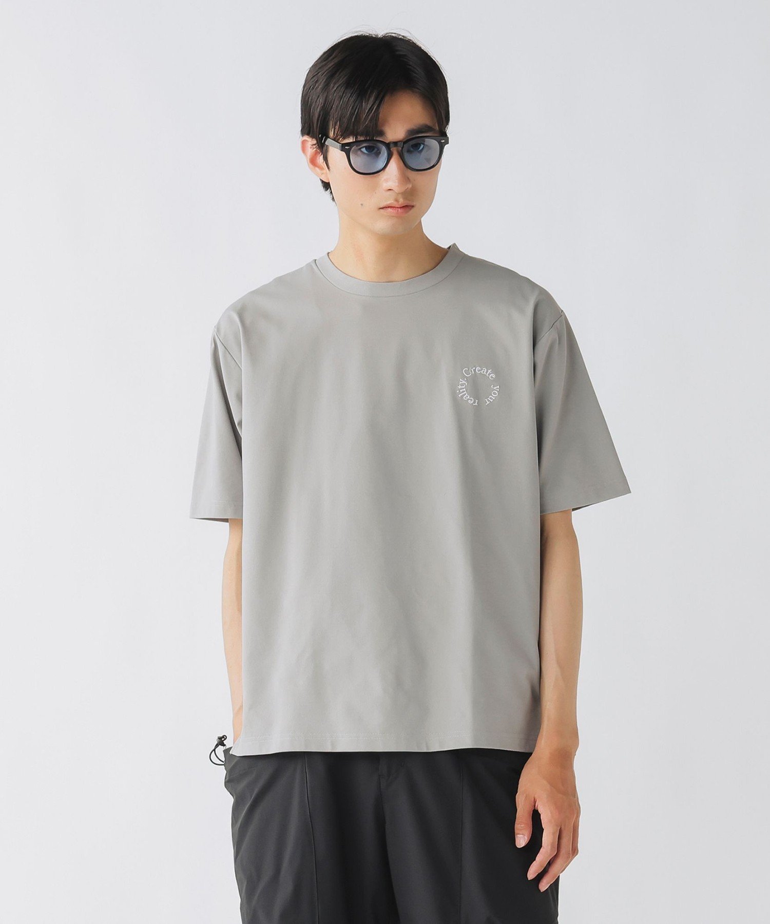 【ビームス ウイメン/BEAMS】のクイックドライ エンブレム Tシャツ (吸水速乾) インテリア・キッズ・メンズ・レディースファッション・服の通販 founy(ファニー) 　ファッション　Fashion　レディースファッション　Fashion for Women　トップス・カットソー　Cut & Sew Tops　シャツ・ブラウス・オフィスカジュアル　Elegant Blouses & Button-Ups　ロングTシャツ・Tシャツ　Longline T-Shirts & Tees　おすすめ　Recommended / Our Picks　ショーツ　Shorts, Short Pants　シンプル　Simple, Minimal　デニム　Denim, Jeans Material　ベーシック　Basic, Essential　ラウンド　Round, Round Neck　リラックス　Relax, Relaxed Fit　ワイド　Wide, Wide Fit　ワンポイント　One Point, Statement Accent　吸水　Absorbent, Quick-Dry　GREY|ID: prp329100004784977 ipo3291000000034943879