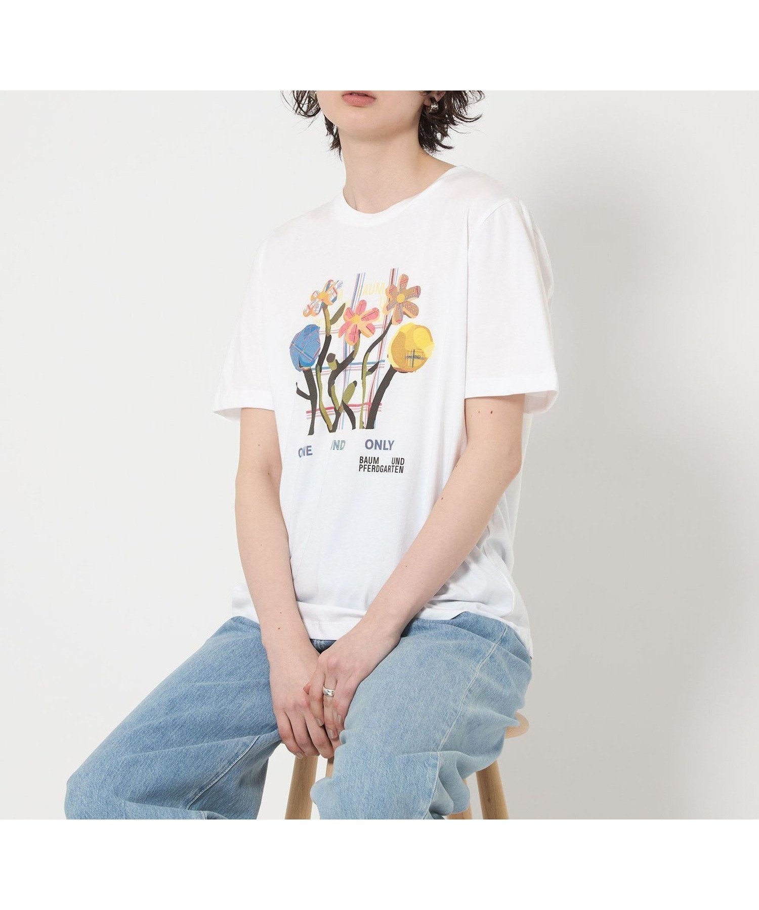 【ユナイテッドアローズ/UNITED ARROWS】の【別注】 BAUM UND PFERDGARTEN フラワー Tシャツ-united LOVE project 2025 人気、トレンドファッション・服の通販 founy(ファニー) 　ファッション　Fashion　レディースファッション　Fashion for Women　トップス・カットソー　Cut & Sew Tops　シャツ・ブラウス・オフィスカジュアル　Elegant Blouses & Button-Ups　ロングTシャツ・Tシャツ　Longline T-Shirts & Tees　イラスト　Illustration　ギンガム　Gingham, Gingham Fabric　コレクション　Collection, Seasonal Line　スペシャル　Special, Limited Edition　チェック　Check, Plaid, Tartan　デニム　Denim, Jeans Material　フラワー　Flower, Floral　プリント　Print, Printed Pattern　別注　Limited Edition, Custom Order　アウトレット　Outlet / Clearance　おすすめ　Recommended / Our Picks　夏　Summer　2025年　2025　2025春夏・S/S　Spring/Summer 2025 SS25　 other-1|ID: prp329100004785028 ipo3291000000034736904