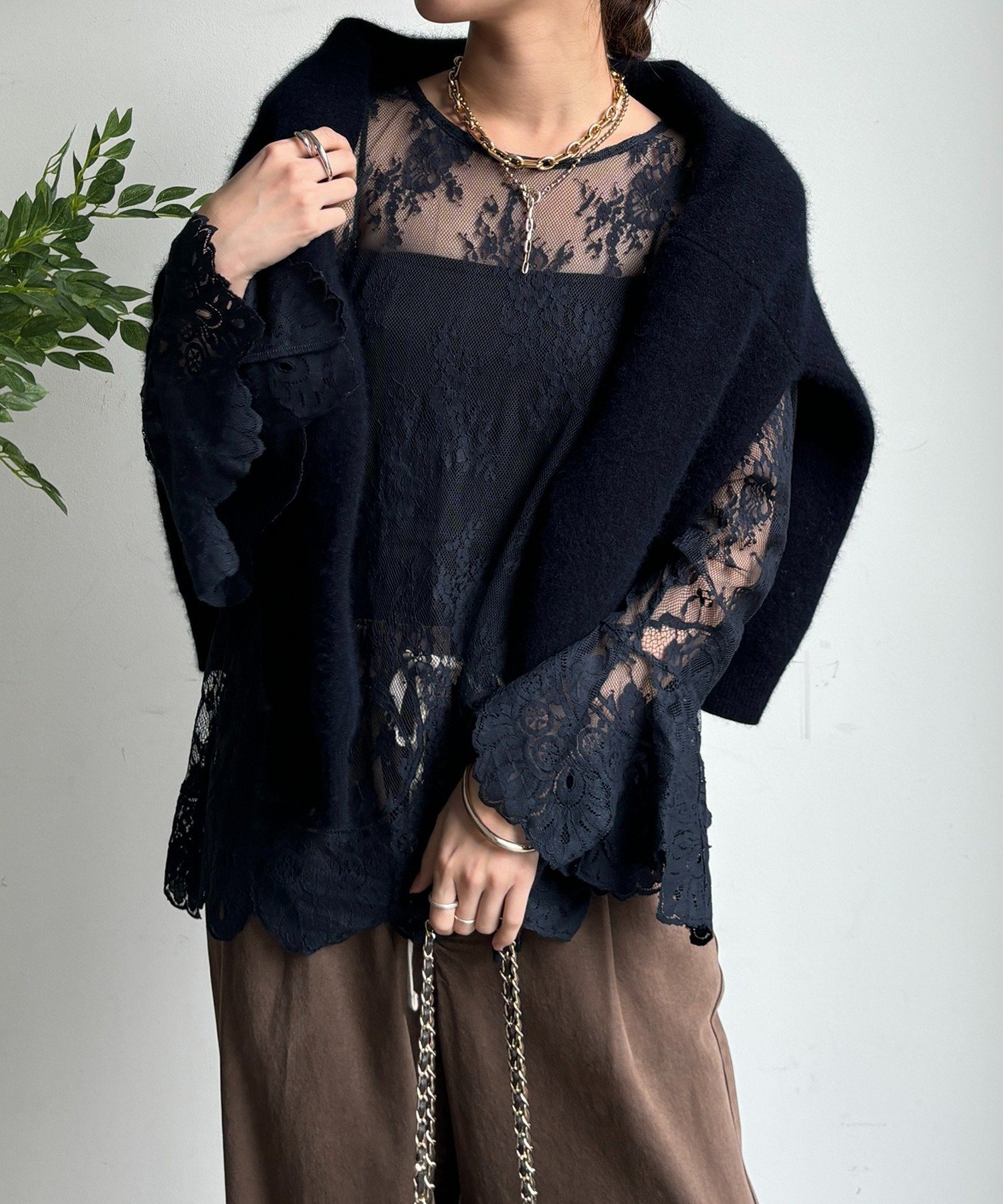 【ドゥドゥ/DouDou】の【完売カラー再追加!/レイヤードアイテム/着映え◎】レースフレアブラウス インテリア・キッズ・メンズ・レディースファッション・服の通販 founy(ファニー) ファッション Fashion レディースファッション Fashion for Women トップス・カットソー Cut & Sew Tops シャツ・ブラウス・オフィスカジュアル Elegant Blouses & Button-Ups スウェット / スエット Sweatshirt, Sweatwear スマート Smart, Elegant トレンド Trend, Trending Now バランス Balance, Style Balance フレア Flare, Flared ボトム Bottoms, Lower Wear レース Lace, Lace Fabric A/W・秋冬 Autumn/Winter 冬 Winter / This Winter 再入荷 Restock / Back in Stock おすすめ Recommended / Our Picks 2025年 2025 2025-2026秋冬・A/W Autumn/Winter 2025–26 AW25–26 ネイビー|ID: prp329100004785075 ipo3291000000034917372