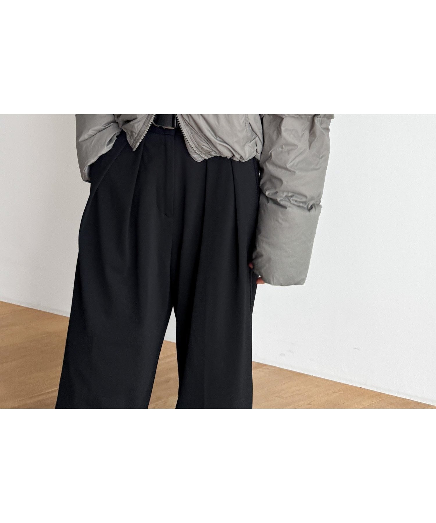 【キャナルジーン/CANAL JEAN】のEl mar パーカーショートダウンジャケット インテリア・キッズ・メンズ・レディースファッション・服の通販 founy(ファニー) ファッション Fashion レディースファッション Fashion for Women アウター Coat / Outerwear Collection レディースジャケット・軽アウター Jackets ショート Short, Short Length ジップ Zip, Zipper ダウン Down, Puffer ドローコード Drawcord, Drawstring Cord フェザー Feather, Feather Detail ボトム Bottoms, Lower Wear ポケット Pocket, Pocket Detail 軽量 Lightweight, Ultra Light 防寒 Cold Protection, Winter-Ready グレー|ID: prp329100004785093 ipo3291000000034841746