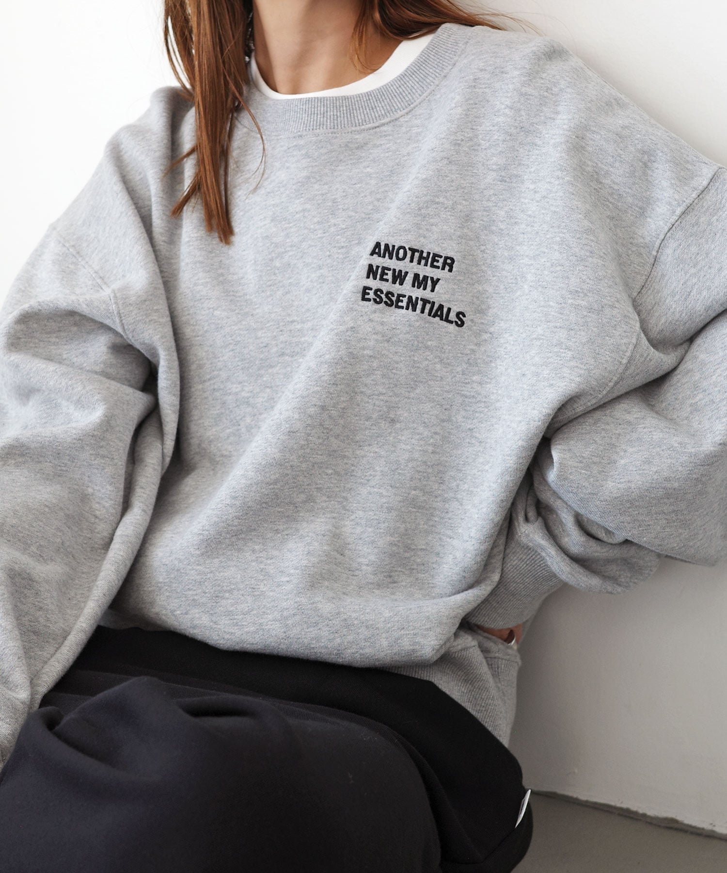 【アンドミー/andme】のANME エンブロイダリー ロゴ 裏毛 スウェット トップス ANME アンメ インテリア・キッズ・メンズ・レディースファッション・服の通販 founy(ファニー) ファッション Fashion レディースファッション Fashion for Women トップス・カットソー Cut & Sew Tops レディースパーカー・カジュアルフーディー Casual Hoodies & Sweatshirts スウェット・クルーネックトップス Sweatshirts & Crewnecks / Relaxed Fit Sweat Tops エンブロイダリー Embroidery Design コンパクト Compact, Small Size スウェット / スエット Sweatshirt, Sweatwear ベーシック Basic, Essential ボトム Bottoms, Lower Wear 別注 Limited Edition, Custom Order おすすめ Recommended / Our Picks グレー杢|ID: prp329100004785135 ipo3291000000034797749