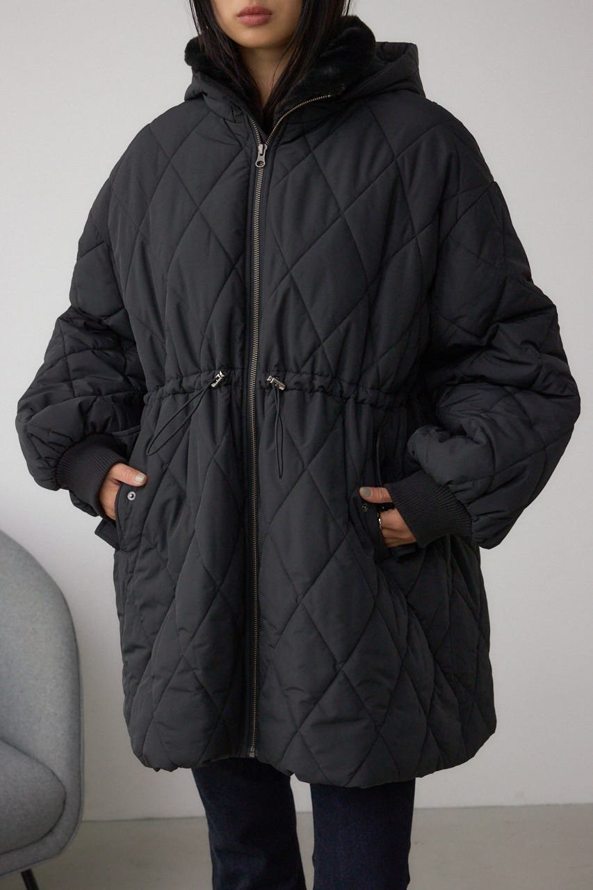 【アズール バイ マウジー/AZUL by moussy】のキルティング中綿ミドルコート インテリア・キッズ・メンズ・レディースファッション・服の通販 founy(ファニー) 　ファッション　Fashion　レディースファッション　Fashion for Women　アウター　Coat / Outerwear Collection　コート・ロングコート・ピーコート　Long Coats, Peacoats & More　キルティング　Quilted, Quilting　シェイプ　Shape, Slim Fit　スニーカー　Sneakers, Trainers　タフタ　Taffeta, Structured Fabric　デニム　Denim, Jeans Material　トレンド　Trend, Trending Now　ボトム　Bottoms, Lower Wear　ミドル　Middle Length, Mid Height　ルーズ　Loose, Oversized　人気　Popular, Best Seller　BLK|ID: prp329100004785142 ipo3291000000034737385