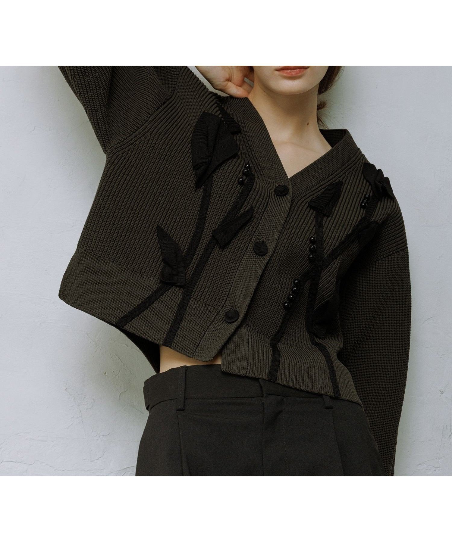 【アダム エ ロペ/ADAM ET ROPE'】の【サステナブル】3Dモチーフカーディガン インテリア・キッズ・メンズ・レディースファッション・服の通販 founy(ファニー) 　ファッション　Fashion　レディースファッション　Fashion for Women　トップス・カットソー　Cut & Sew Tops　カーディガン・羽織り　Layered Style Cardigans　インナー　Innerwear　ウォッシャブル　Machine Washable　畦　Ribbed Knit　カーディガン　Cardigan, Knitwear　キャミソール　Camisole, Spaghetti Strap Top　スリット　Slit, Slit Detail　スリーブ　Sleeve, Long Sleeve / Short Sleeve　フォルム　Silhouette, Form　フロント　Front, Front Design　ポケット　Pocket, Pocket Detail　メランジ　Melange, Mixed Yarn　モチーフ　Motif, Design Theme　ワイド　Wide, Wide Fit　A/W・秋冬　Autumn/Winter　おすすめ　Recommended / Our Picks　2026年　2026　カーキ(36)|ID: prp329100004785206 ipo3291000000034737697