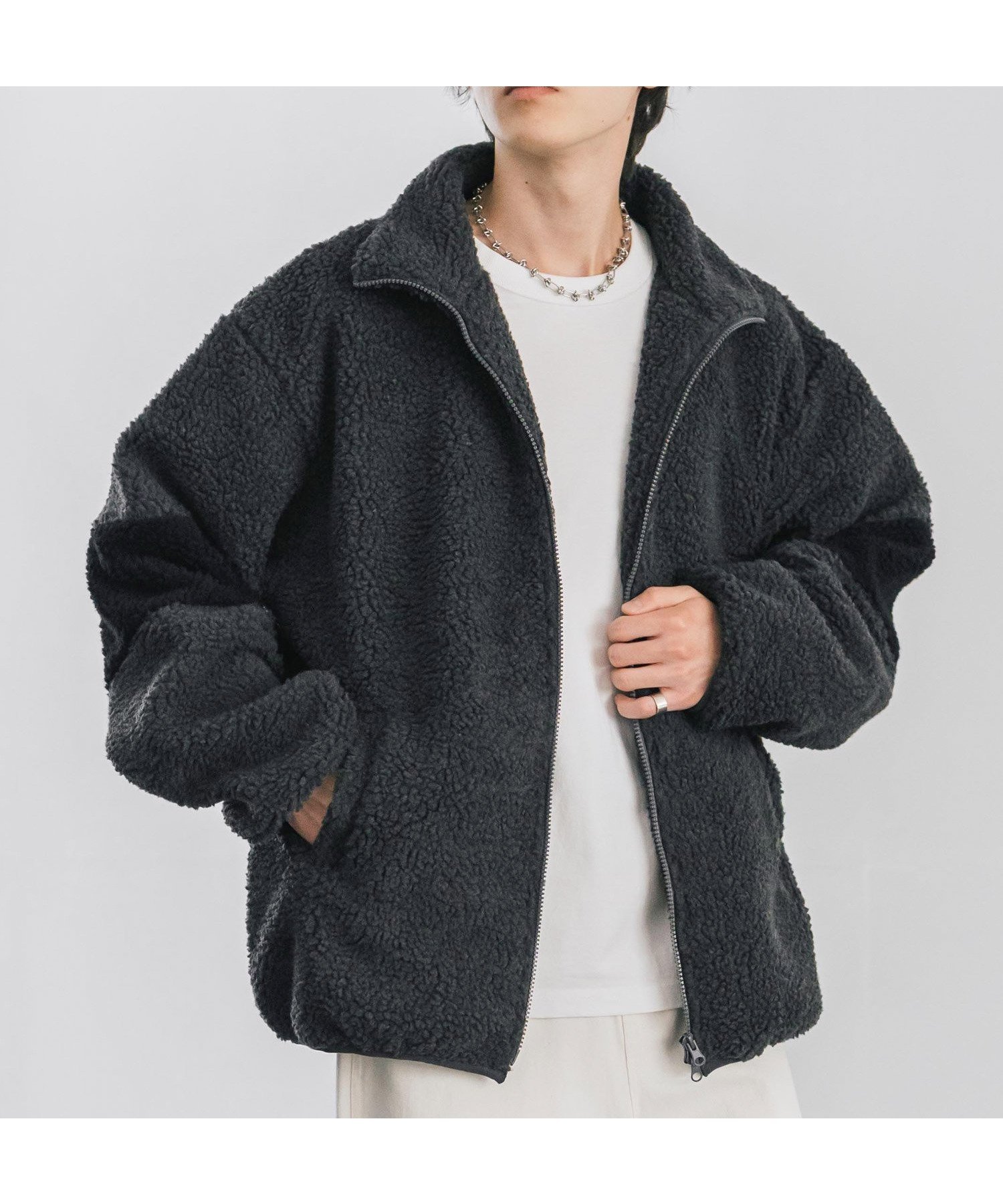 【ロッキーモンロー/Rocky Monroe】のオーバーサイズ袖ライン配色切替スタンドネックボアブルゾン インテリア・キッズ・メンズ・レディースファッション・服の通販 founy(ファニー) ファッション Fashion レディースファッション Fashion for Women アウター Coat / Outerwear Collection ブルゾンジャケット・スポーティアウター Blouson Jackets アウトドア Outdoor Clothing インナー Innerwear カットソー Cut and Sewn Top 切替 Switching, Contrast Panel シンプル Simple, Minimal ジップ Zip, Zipper ジャケット Jacket, Outerwear スウェット / スエット Sweatshirt, Sweatwear バルーン Balloon, Balloon Silhouette パイピング Piping, Trim Design パーカー Hoodie, Parka ビッグ Big, Oversized ボックス Boxy, Box Shape 防寒 Cold Protection, Winter-Ready メンズ Men's, Menswear リラックス Relax, Relaxed Fit ルーズ Loose, Oversized 再入荷 Restock / Back in Stock おすすめ Recommended / Our Picks チャコール|ID: prp329100004785223 ipo3291000000034841583