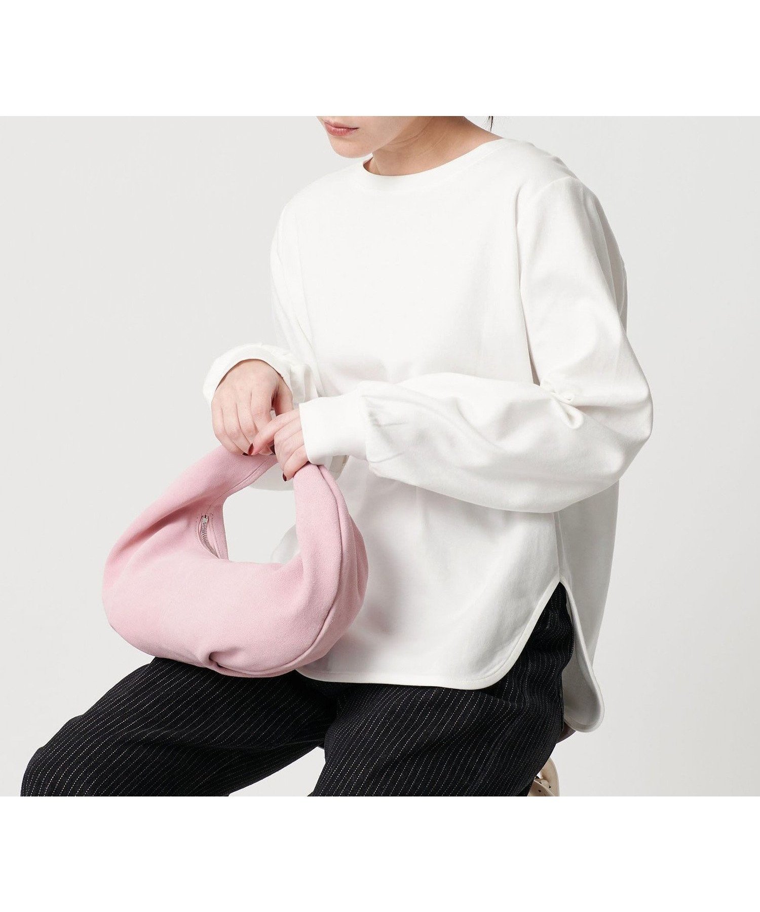 【ビューティ&ユース ユナイテッドアローズ/BEAUTY&YOUTH / UNITED ARROWS】のポンチ ラウンドヘム カットソー インテリア・キッズ・メンズ・レディースファッション・服の通販 founy(ファニー) 　ファッション　Fashion　レディースファッション　Fashion for Women　トップス・カットソー　Cut & Sew Tops　カットソー・ベーシックTシャツ　Cut-and-Sewn Tops / Stretch Tees & Basics　カットソー　Cut and Sewn Top　ギャザー　Gathered, Ruffled　シンプル　Simple, Minimal　スラックス　Slacks, Dress Pants　デニム　Denim, Jeans Material　定番　Standard, Basic Item　ボトム　Bottoms, Lower Wear　ヨーク　Yoke, Yoke Design　おすすめ　Recommended / Our Picks　エレガント 上品　Elegant　OFF WHITE|ID: prp329100004785281 ipo3291000000034932420