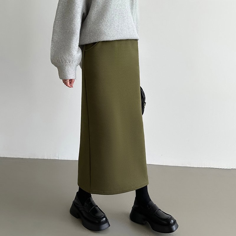 【ココモモ/COCOMOMO】の裏起毛 ロングスカート タイト スカート スリット ナロースカート ストレッチ インテリア・キッズ・メンズ・レディースファッション・服の通販 founy(ファニー) 　ファッション　Fashion　レディースファッション　Fashion for Women　スカート　Skirts　ロングスカート　Long Skirts / Maxi & Midi Skirts　ストレッチ　Stretch, Stretchy Fabric　スリット　Slit, Slit Detail　デニム　Denim, Jeans Material　ポケット　Pocket, Pocket Detail　ロング　Long, Long-Length　A/W・秋冬　Autumn/Winter　カーキ|ID: prp329100004785330 ipo3291000000034738257