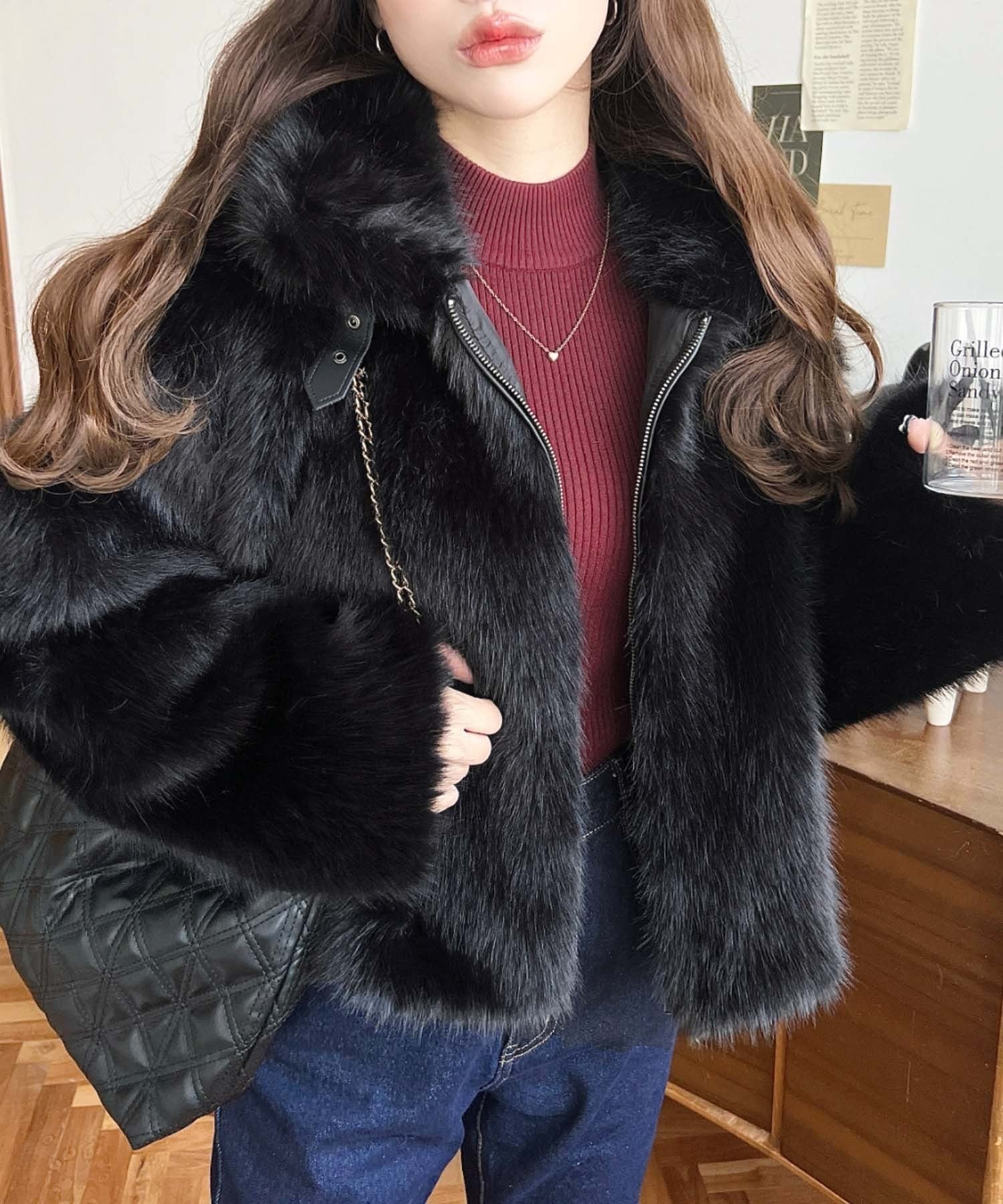 【モーメントプラス/moment+ / MEN】の2WAYアレンジカラーファーブルゾン インテリア・キッズ・メンズ・レディースファッション・服の通販 founy(ファニー) 　ファッション　Fashion　メンズファッション　Fashion for Men　ガーリー　Girly, Feminine Style　シンプル　Simple, Minimal　スニーカー　Sneakers, Trainers　スラックス　Slacks, Dress Pants　デニム　Denim, Jeans Material　トレンド　Trend, Trending Now　定番　Standard, Basic Item　フェミニン　Feminine, Girly　ブルゾン　Blouson, Bomber Jacket　ベーシック　Basic, Essential　ポケット　Pocket, Pocket Detail　防寒　Cold Protection, Winter-Ready　ミニスカート　Mini Skirt, Short Skirt　ロング　Long, Long-Length　楽ちん　Easy Fit, Comfortable　再入荷　Restock / Back in Stock　プチプライス・低価格　Affordable / Budget Price　ブラック|ID: prp329100004785342 ipo3291000000034891510