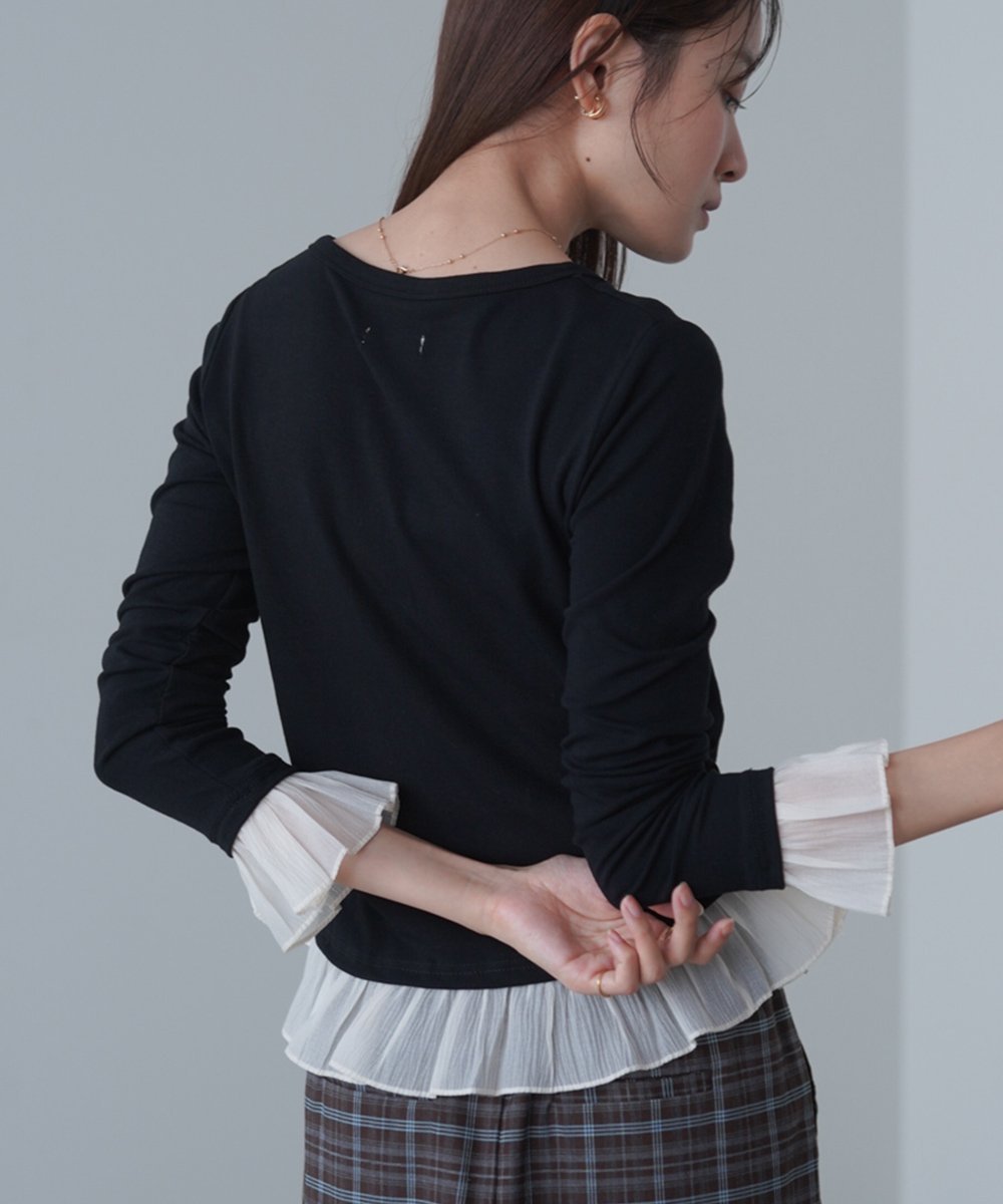 【バブ ブージュルード/Bab Bou Jeloud】の裾フリルヘンリーネックカットソー インテリア・キッズ・メンズ・レディースファッション・服の通販 founy(ファニー) 　ファッション　Fashion　レディースファッション　Fashion for Women　トップス・カットソー　Cut & Sew Tops　カットソー・ベーシックTシャツ　Cut-and-Sewn Tops / Stretch Tees & Basics　インナー　Innerwear　シンプル　Simple, Minimal　スマート　Smart, Elegant　スラックス　Slacks, Dress Pants　チェック　Check, Plaid, Tartan　デニム　Denim, Jeans Material　なめらか　Smooth, Silky Texture　フェミニン　Feminine, Girly　フリル　Frill, Ruffle　フレア　Flare, Flared　フロント　Front, Front Design　再入荷　Restock / Back in Stock　おすすめ　Recommended / Our Picks　BLACK|ID: prp329100004785353 ipo3291000000035034230