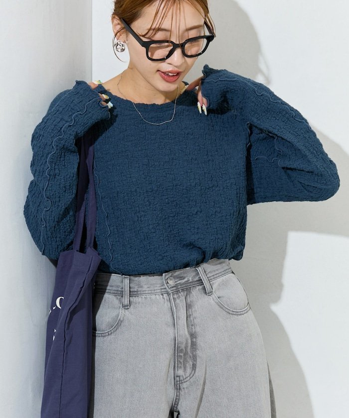 【フリークスストア/FREAK'S STORE】のカット シャーリング ポコポコ メロー デザイン ロングスリーブ Tシャツ【限定展開】 25AW インテリア・キッズ・メンズ・レディースファッション・服の通販 founy(ファニー) 　ファッション　Fashion　レディースファッション　Fashion for Women　トップス・カットソー　Cut & Sew Tops　シャツ・ブラウス・オフィスカジュアル　Elegant Blouses & Button-Ups　ロングTシャツ・Tシャツ　Longline T-Shirts & Tees　2025年　2025　2025-2026秋冬・A/W　Autumn/Winter 2025–26 AW25–26　冬　Winter / This Winter　おすすめ　Recommended / Our Picks　インナー　Innerwear　キャミワンピース　Cami Dress, Slip Dress　サロペット　Overalls, Salopette　シャーリング　Shirring, Ruched　シンプル　Simple, Minimal　スラックス　Slacks, Dress Pants　スリーブ　Sleeve, Long Sleeve / Short Sleeve　デニム　Denim, Jeans Material　トレンド　Trend, Trending Now　ベーシック　Basic, Essential　ロング　Long, Long-Length　エレガント 上品　Elegant　A/W・秋冬　Autumn/Winter　ブルー|ID: prp329100004785403 ipo3291000000034789188