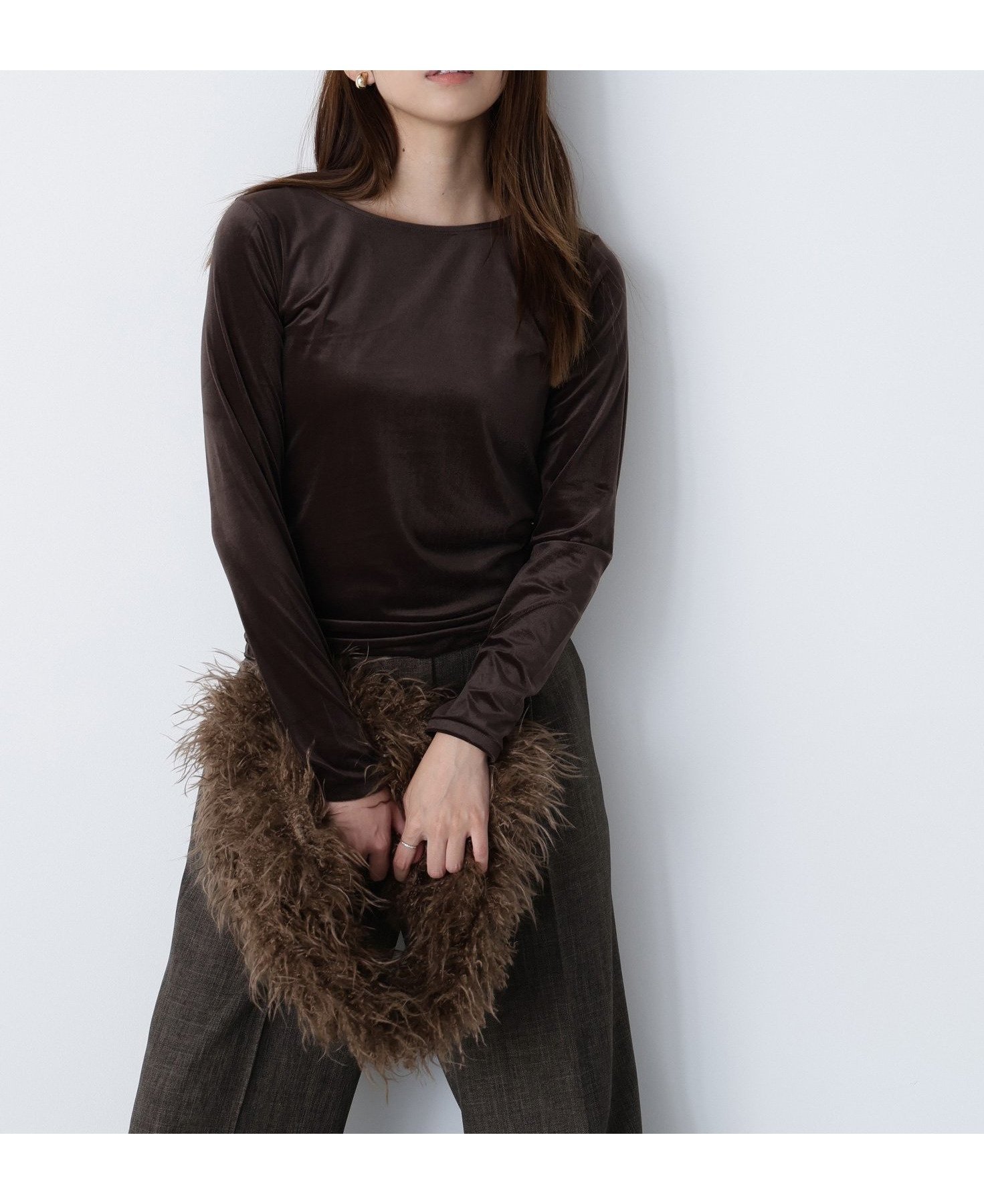 【ナチュラル ビューティー ベーシック/NATURAL BEAUTY BASIC】のベロアボートネックカットソー インテリア・キッズ・メンズ・レディースファッション・服の通販 founy(ファニー) ファッション Fashion レディースファッション Fashion for Women トップス・カットソー Cut & Sew Tops カットソー・ベーシックTシャツ Cut-and-Sewn Tops / Stretch Tees & Basics ベロアトップス Velour Tops / Velvet-Look Items インナー Innerwear ベーシック Basic, Essential ダークブラウン1|ID: prp329100004785420 ipo3291000000035174366