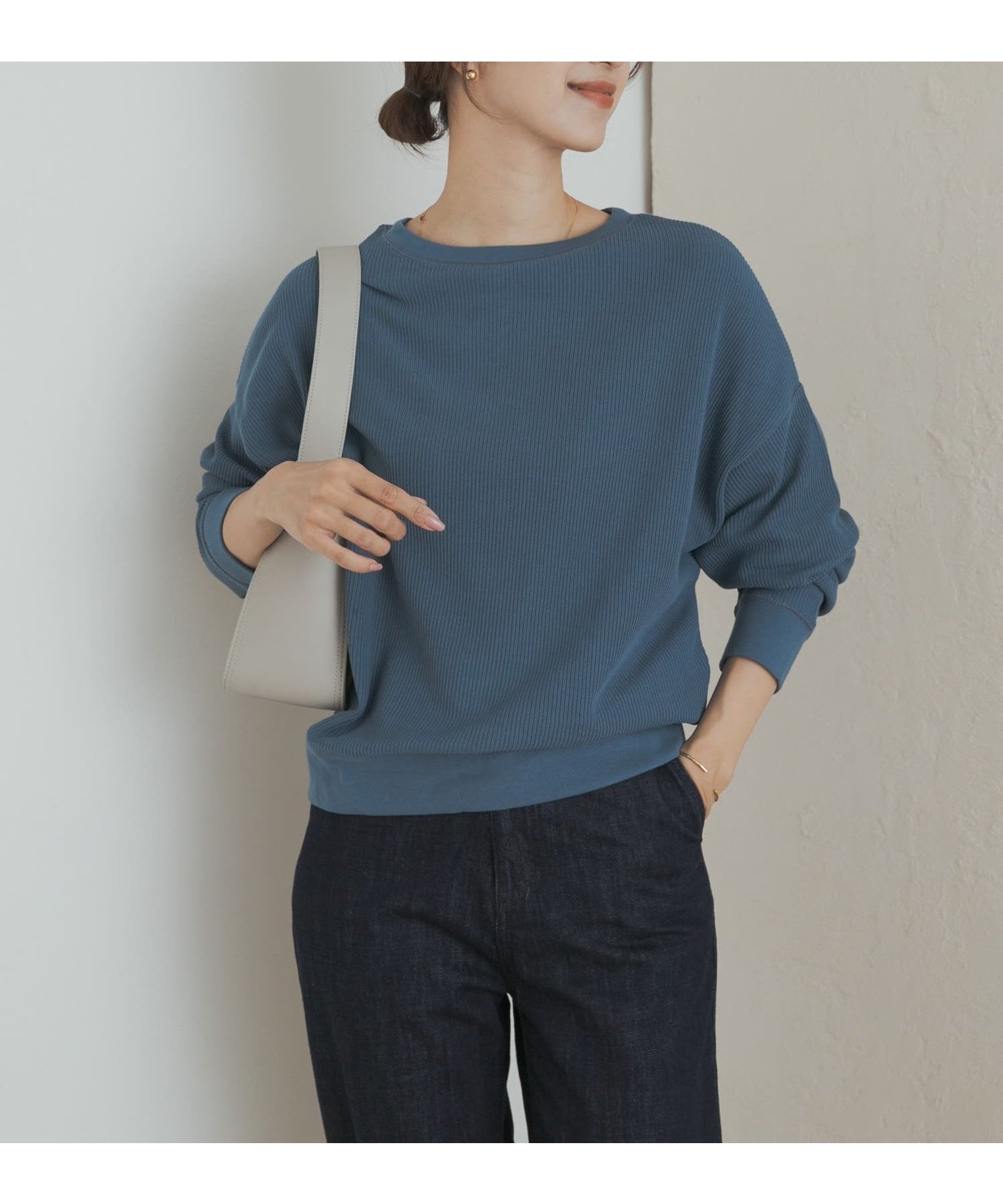 【アーバンリサーチ ドアーズ/URBAN RESEARCH DOORS】のタックフライスロングスリーブTシャツ インテリア・キッズ・メンズ・レディースファッション・服の通販 founy(ファニー) ファッション Fashion レディースファッション Fashion for Women トップス・カットソー Cut & Sew Tops シャツ・ブラウス・オフィスカジュアル Elegant Blouses & Button-Ups ロングTシャツ・Tシャツ Longline T-Shirts & Tees 2025年 2025 2025-2026秋冬・A/W Autumn/Winter 2025–26 AW25–26 冬 Winter / This Winter ギャザー Gathered, Ruffled ワイド Wide, Wide Fit 人気 Popular, Best Seller A/W・秋冬 Autumn/Winter 長袖 Long Sleeve, Full Sleeve BLUE|ID: prp329100004785424 ipo3291000000034738673