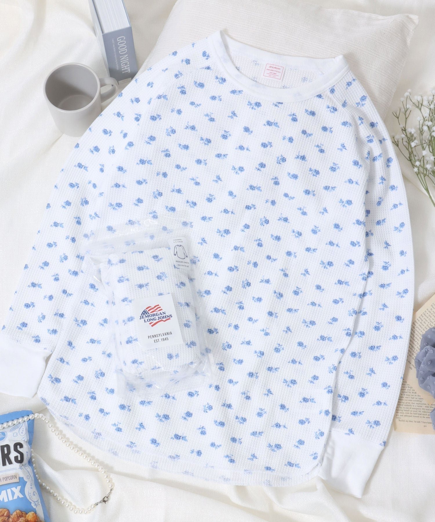 【サロン ハミュー/salong hameu】のJEMORGAN ジェーイーモーガン 花柄 総柄 ワッフル 長袖 Tシャツ レディース サーマル ロンT インテリア・キッズ・メンズ・レディースファッション・服の通販 founy(ファニー) 　ファッション　Fashion　レディースファッション　Fashion for Women　トップス・カットソー　Cut & Sew Tops　シャツ・ブラウス・オフィスカジュアル　Elegant Blouses & Button-Ups　ロングTシャツ・Tシャツ　Longline T-Shirts & Tees　花柄・フラワープリント・モチーフ　Floral Prints & Motifs / Flower Pattern Tops　アウトドア　Outdoor Clothing　インナー　Innerwear　春　Spring　カーゴパンツ　Cargo Pants, Utility Pants　キャミワンピース　Cami Dress, Slip Dress　サーマル　Thermal, Waffle Knit　シンプル　Simple, Minimal　ジャケット　Jacket, Outerwear　スニーカー　Sneakers, Trainers　スパンコール　Sequins, Sequin Embellishment　スポーツ　Sports, Activewear　スリーブ　Sleeve, Long Sleeve / Short Sleeve　ダウン　Down, Puffer　デニム　Denim, Jeans Material　人気　Popular, Best Seller　長袖　Long Sleeve, Full Sleeve　バレエ　Ballet, Ballet Style　ビスチェ　Bustier, Corset Top　フィット　Fit, Slim Fit　フリル　Frill, Ruffle　プリント　Print, Printed Pattern　ベスト　Vest, Waistcoat　レース　Lace, Lace Fabric　ロング　Long, Long-Length　ホワイト系その他6|ID: prp329100004785446 ipo3291000000034788852