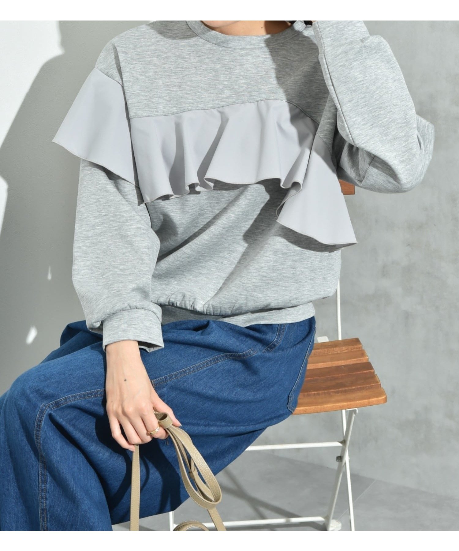 【インタープラネット/INTERPLANET】のスポンジリバーアシメフリルプルオーバー インテリア・キッズ・メンズ・レディースファッション・服の通販 founy(ファニー) 　ファッション　Fashion　レディースファッション　Fashion for Women　トップス・カットソー　Cut & Sew Tops　カジュアルプルオーバー・ニットトップス　Pullovers & Knit Tops / Casual Pullovers　ショルダー　Shoulder, Shoulder Strap　シンプル　Simple, Minimal　ドロップ　Drop Shoulder, Dropped Style　ベーシック　Basic, Essential　ボトム　Bottoms, Lower Wear　軽量　Lightweight, Ultra Light　グレー|ID: prp329100004785458 ipo3291000000034790272