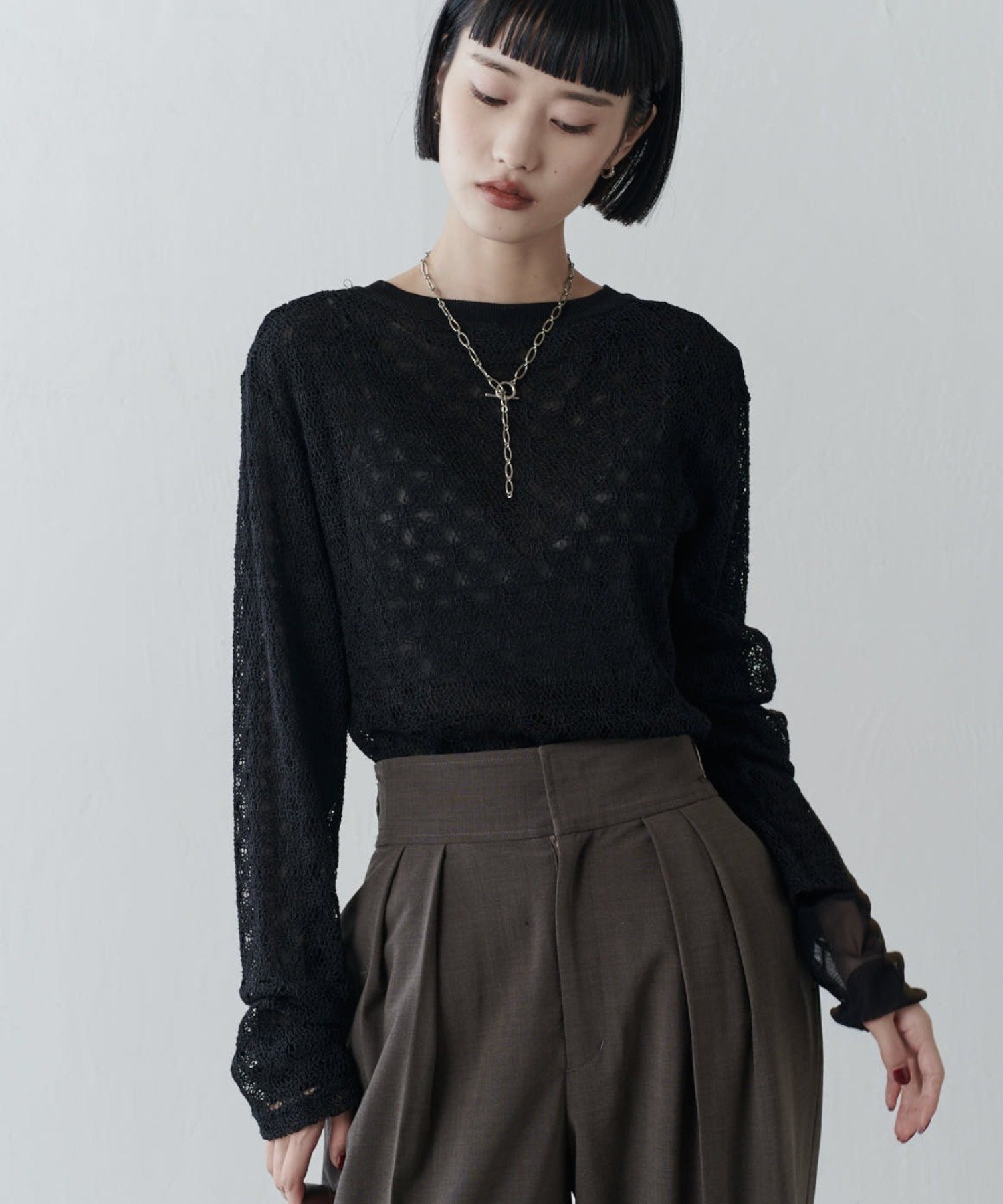 【パルグループ/PAL GROUP】の【Lui s】リバーシブルシアーレースプルオーバー インテリア・キッズ・メンズ・レディースファッション・服の通販 founy(ファニー) 　ファッション　Fashion　レディースファッション　Fashion for Women　トップス・カットソー　Cut & Sew Tops　カジュアルプルオーバー・ニットトップス　Pullovers & Knit Tops / Casual Pullovers　シアー　Sheer, See-Through　シンプル　Simple, Minimal　スラックス　Slacks, Dress Pants　デニム　Denim, Jeans Material　ボトム　Bottoms, Lower Wear　リバーシブル　Reversible, Two-Sided　レース　Lace, Lace Fabric　再入荷　Restock / Back in Stock　おすすめ　Recommended / Our Picks　エレガント 上品　Elegant　ブラック|ID: prp329100004785480 ipo3291000000034738914