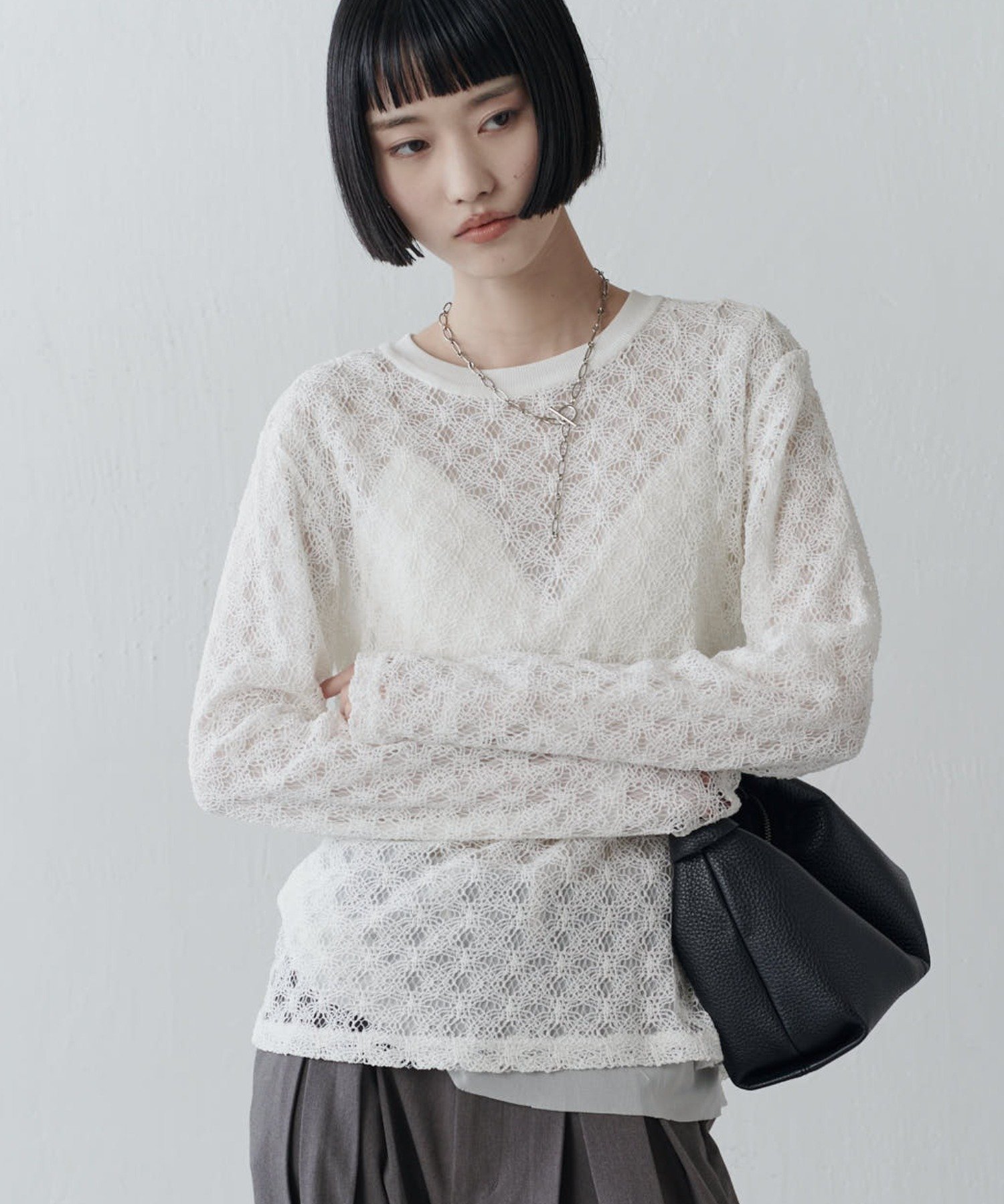 【パルグループ/PAL GROUP】の【Lui s】リバーシブルシアーレースプルオーバー インテリア・キッズ・メンズ・レディースファッション・服の通販 founy(ファニー) 　ファッション　Fashion　レディースファッション　Fashion for Women　トップス・カットソー　Cut & Sew Tops　カジュアルプルオーバー・ニットトップス　Pullovers & Knit Tops / Casual Pullovers　シアー　Sheer, See-Through　シンプル　Simple, Minimal　スラックス　Slacks, Dress Pants　デニム　Denim, Jeans Material　ボトム　Bottoms, Lower Wear　リバーシブル　Reversible, Two-Sided　レース　Lace, Lace Fabric　再入荷　Restock / Back in Stock　おすすめ　Recommended / Our Picks　エレガント 上品　Elegant　オフホワイト|ID: prp329100004785480 ipo3291000000034738915