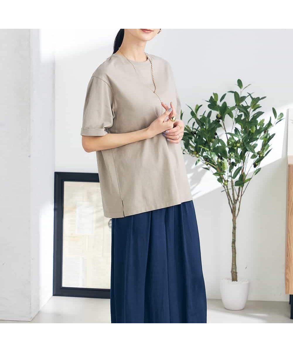 【アー ヴェー ヴェー/a.v.v】の【接触冷感/UVカット/コットン100%/10色展開】ロールアップハーフスリーブTシャツ インテリア・キッズ・メンズ・レディースファッション・服の通販 founy(ファニー) 　ファッション　Fashion　レディースファッション　Fashion for Women　トップス・カットソー　Cut & Sew Tops　シャツ・ブラウス・オフィスカジュアル　Elegant Blouses & Button-Ups　ロングTシャツ・Tシャツ　Longline T-Shirts & Tees　インナー　Innerwear　カットソー　Cut and Sewn Top　ジャケット　Jacket, Outerwear　スカンツ　Skants, Wide-Leg Culottes　スリット　Slit, Slit Detail　ダウン　Down, Puffer　デニム　Denim, Jeans Material　定番　Standard, Basic Item　人気　Popular, Best Seller　ベーシック　Basic, Essential　ボトム　Bottoms, Lower Wear　再入荷　Restock / Back in Stock　夏　Summer　ビジネス 仕事 通勤　Business / Work / Commuting　ベージュ|ID: prp329100004785545 ipo3291000000034771529