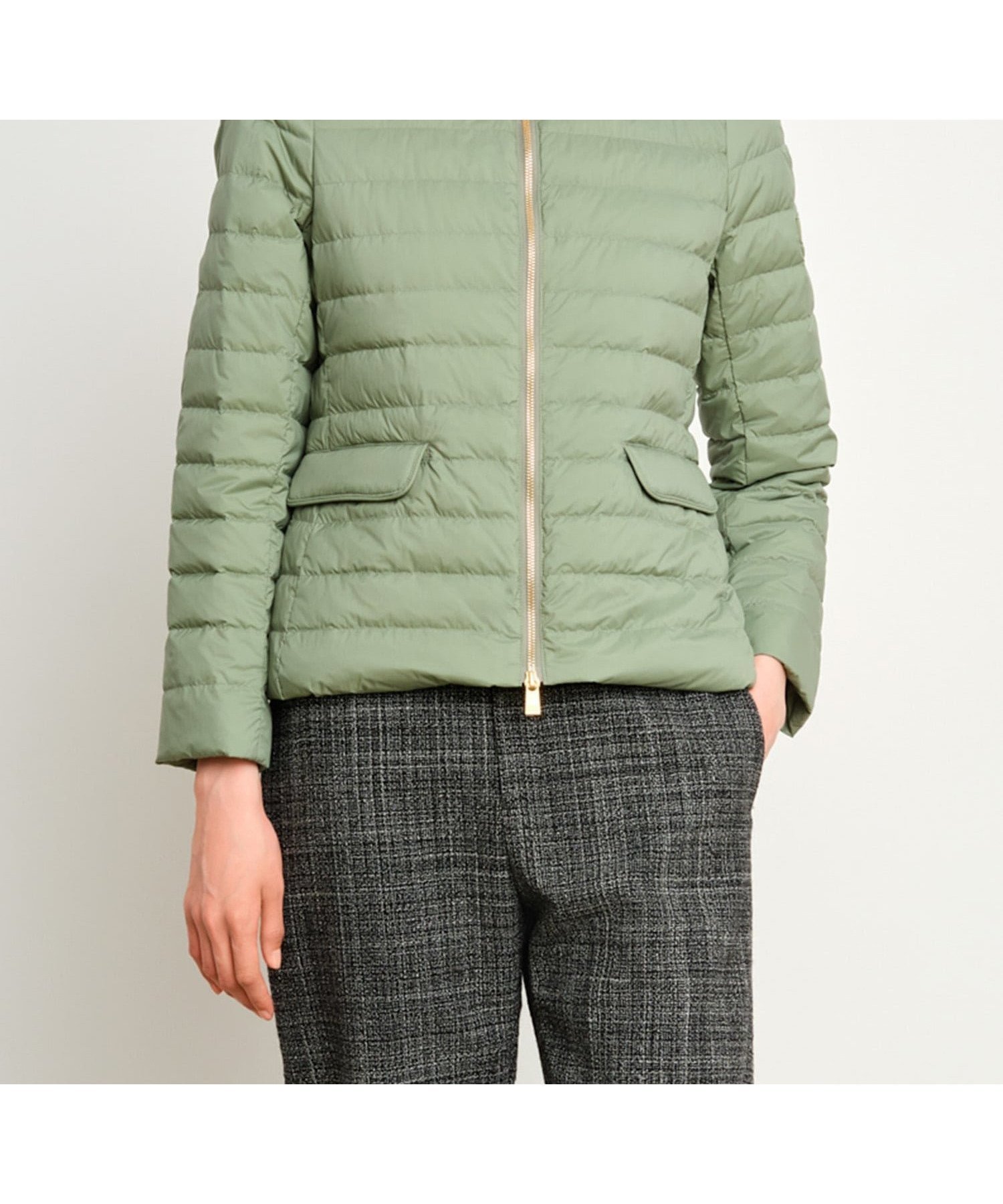 【タトラス コンセプトストア/TATRAS CONCEPT STORE】の【TATRAS 直営店】NOKO ノコ / ライトダウンジャケット インテリア・キッズ・メンズ・レディースファッション・服の通販 founy(ファニー) 　ファッション　Fashion　レディースファッション　Fashion for Women　アウター　Coat / Outerwear Collection　レディースジャケット・軽アウター　Jackets　イタリア　Italy　コンパクト　Compact, Small Size　デコルテ　Décolleté, Neckline　フロント　Front, Front Design　ポケット　Pocket, Pocket Detail　エレガント 上品　Elegant　GREEN|ID: prp329100004785574 ipo3291000000035177645