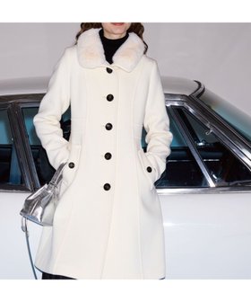 【ブルーレーベル クレストブリッジ/BLUE LABEL CRESTBRIDGE】のファインウールダブルビーバースタンドカラーコート 人気、トレンドファッション・服の通販 founy(ファニー) ファッション Fashion レディースファッション Fashion for Women アウター Coat / Outerwear Collection コート・ロングコート・ピーコート Long Coats, Peacoats & More スタンド Stand Collar, Upright Stand ダブル Double, Double-Breasted フィット Fit, Slim Fit フレア Flare, Flared プリーツ Pleats, Pleated ボックス Boxy, Box Shape ヨーク Yoke, Yoke Design 定番 Standard, Basic Item |ID:prp329100004785578