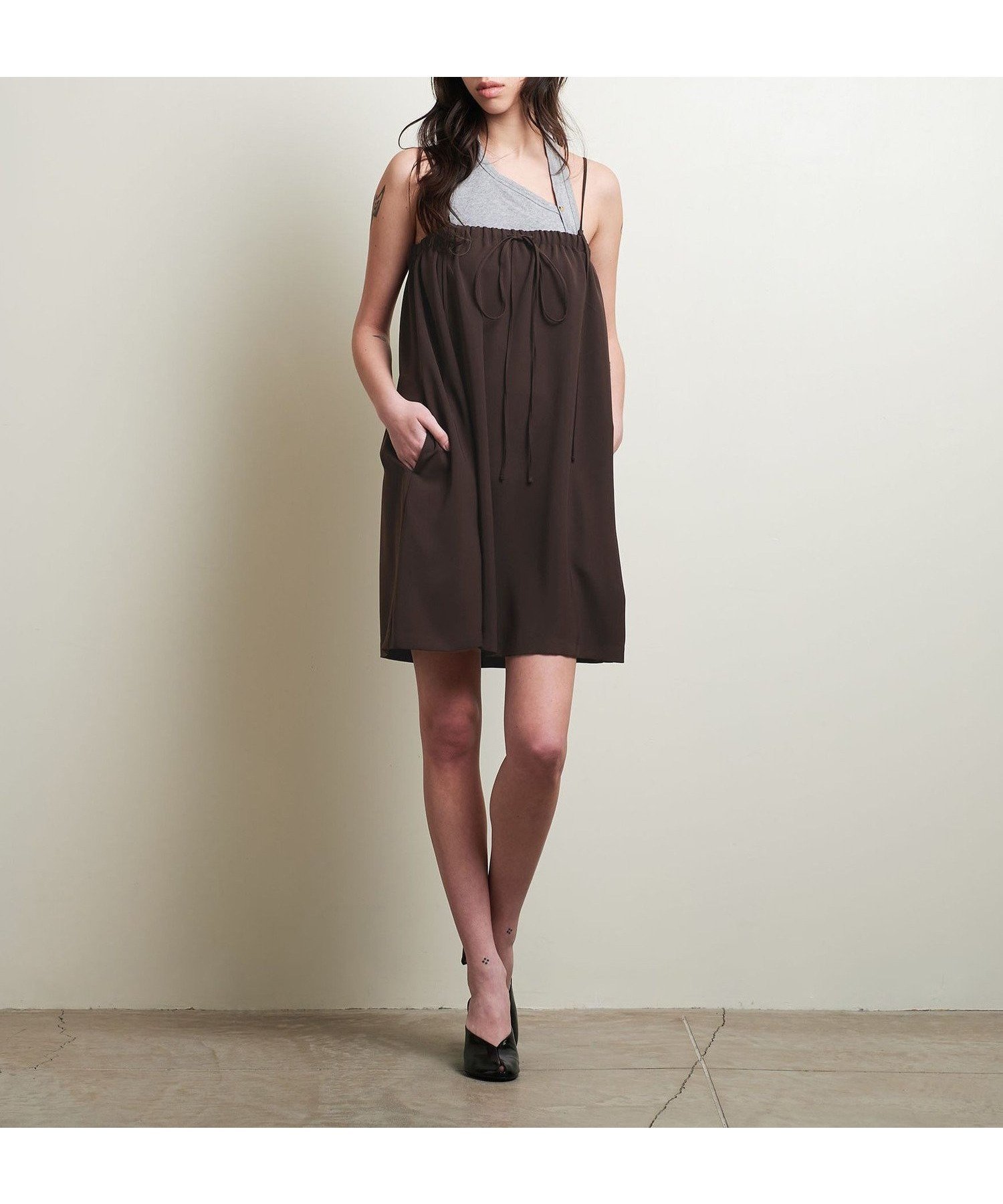 【ユナイテッドアローズ/UNITED ARROWS】のATTISESSION バックサテン ミニ ドレス -2WAY- インテリア・キッズ・メンズ・レディースファッション・服の通販 founy(ファニー) 　ファッション　Fashion　レディースファッション　Fashion for Women　ワンピース　Dresses　フォーマル・パーティードレス・結婚式用ドレス　Elegant & Casual Dresses　バッグ　Bags　サテン　Satin, Glossy Fabric　とろみ　Fluid, Flowy Fabric　タンク　Tank Top, Sleeveless Top　ドレス　Dress, One-Piece　リボン　Ribbon, Bow　アウトレット　Outlet / Clearance　おすすめ　Recommended / Our Picks　DK.BROWN|ID: prp329100004785582 ipo3291000000034739306