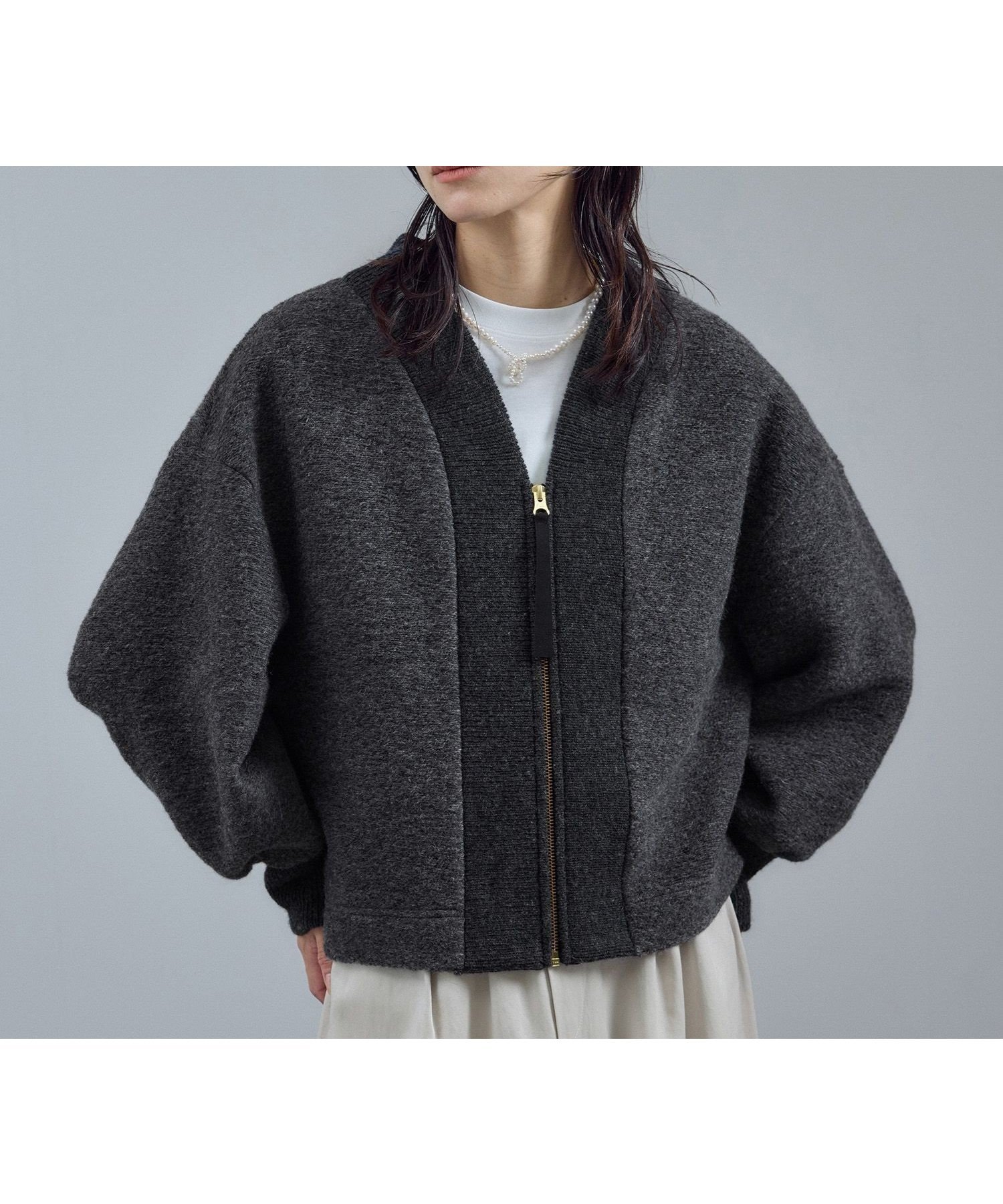 【サロン アダム エ ロペ/SALON adam et rope'】の【WEB限定】イタリアンエアリーブルゾン インテリア・キッズ・メンズ・レディースファッション・服の通販 founy(ファニー) 　ファッション　Fashion　レディースファッション　Fashion for Women　アウター　Coat / Outerwear Collection　ブルゾンジャケット・スポーティアウター　Blouson Jackets　イタリア　Italy　インナー　Innerwear　カーディガン　Cardigan, Knitwear　軽量　Lightweight, Ultra Light　スリム　Slim, Slim Fit　スリーブ　Sleeve, Long Sleeve / Short Sleeve　タイトスカート　Pencil Skirt, Tight Skirt　フィット　Fit, Slim Fit　フレア　Flare, Flared　ブルゾン　Blouson, Bomber Jacket　防寒　Cold Protection, Winter-Ready　マフラー　Scarf, Muffler　リブニット　Rib Knit, Ribbed Knit　ワイド　Wide, Wide Fit　A/W・秋冬　Autumn/Winter　おすすめ　Recommended / Our Picks　エレガント 上品　Elegant　グレー(07)|ID: prp329100004785705 ipo3291000000035045910