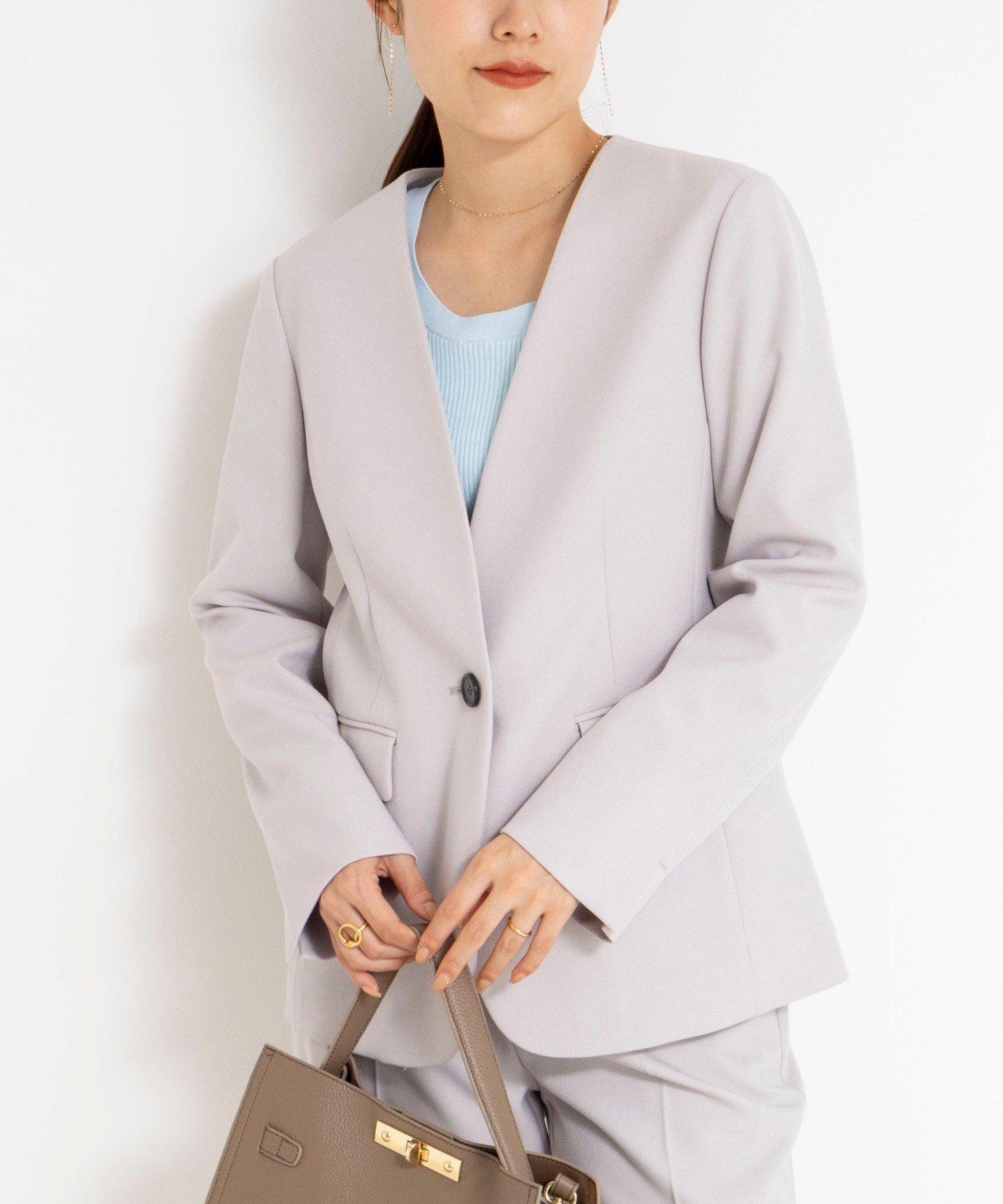 【ノーリーズ/NOLLEY'S】の《セットアップ対応》ウォッシャブルサージストレッチVネックジャケット インテリア・キッズ・メンズ・レディースファッション・服の通販 founy(ファニー) 　ファッション　Fashion　レディースファッション　Fashion for Women　アウター　Coat / Outerwear Collection　レディースジャケット・軽アウター　Jackets　ウォッシャブル　Machine Washable　春　Spring　ジャケット　Jacket, Outerwear　ストレッチ　Stretch, Stretchy Fabric　スリム　Slim, Slim Fit　セットアップ　Set-Up, Coordinated Outfit　おすすめ　Recommended / Our Picks　ビジネス 仕事 通勤　Business / Work / Commuting　2025年　2025　2025-2026秋冬・A/W　Autumn/Winter 2025–26 AW25–26　グレーベージュ|ID: prp329100004785751 ipo3291000000034984638