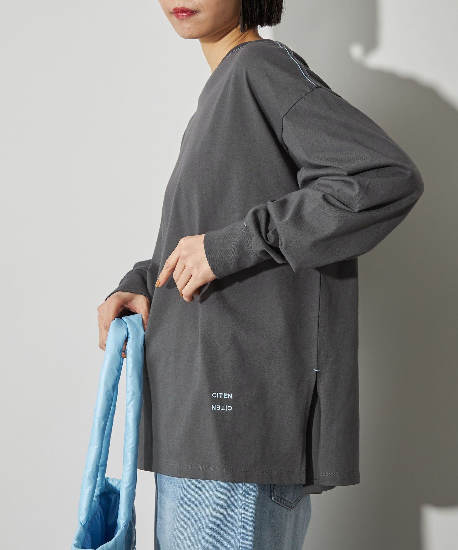 【ユナイテッドアローズ/UNITED ARROWS】のCITEN CITENロゴワンポイントロンT インテリア・キッズ・メンズ・レディースファッション・服の通販 founy(ファニー) ファッション Fashion レディースファッション Fashion for Women トップス・カットソー Cut & Sew Tops ロングTシャツ・Tシャツ Longline T-Shirts & Tees カットソー Cut and Sewn Top スタンダード Standard, Basic スラックス Slacks, Dress Pants スリーブ Sleeve, Long Sleeve / Short Sleeve デニム Denim, Jeans Material 定番 Standard, Basic Item バランス Balance, Style Balance パターン Pattern, Design Print フィット Fit, Slim Fit フォルム Silhouette, Form フロント Front, Front Design 無地 Plain, Solid Color ルーズ Loose, Oversized ロング Long, Long-Length A/W・秋冬 Autumn/Winter アウトレット Outlet / Clearance おすすめ Recommended / Our Picks エレガント 上品 Elegant DK.GRAY|ID: prp329100004785752 ipo3291000000034739953