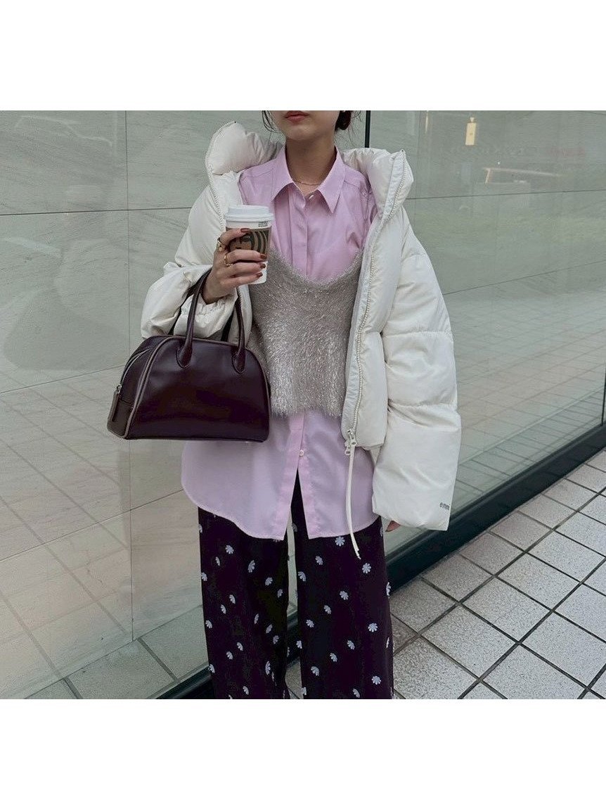 【エミ/emmi】のクロップドフォルムダウンコート インテリア・キッズ・メンズ・レディースファッション・服の通販 founy(ファニー) 　ファッション　Fashion　レディースファッション　Fashion for Women　アウター　Coat / Outerwear Collection　コート・ロングコート・ピーコート　Long Coats, Peacoats & More　ダウンジャケット・軽量ダウン　Warm & Lightweight Down Jackets　スマート　Smart, Elegant　ダウン　Down, Puffer　ファブリック　Fabric, Textile　フォルム　Silhouette, Form　ポケット　Pocket, Pocket Detail　OWHT[002]|ID: prp329100004785781 ipo3291000000034740052