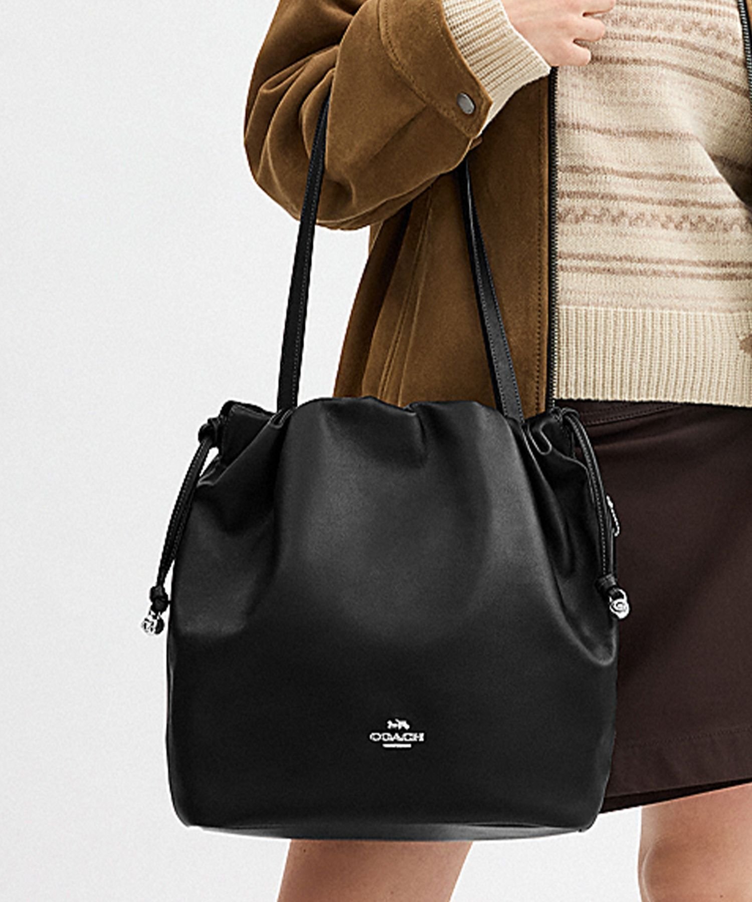 【コーチ/COACH】の【公式】フェイ ドローストリング トート バッグ 人気、トレンドファッション・服の通販 founy(ファニー) 　ファッション　Fashion　レディースファッション　Fashion for Women　バッグ　Bags　シューズ　Shoes, Footwear　ドローストリング　Drawstring, Pull Cord　ポケット　Pocket, Pocket Detail　マグネット　Magnet, Magnetic Closure　財布　Wallet, Purse　 other-1|ID: prp329100004785833 ipo3291000000034791646