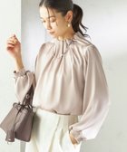 【シップス フォー ウィメン/SHIPS】の【一部WEB限定】 手洗い可能 ヴィンテージ サテン ネック ギャザー ブラウス 人気、トレンドファッション・服の通販 founy(ファニー) ファッション Fashion レディースファッション Fashion for Women トップス・カットソー Cut & Sew Tops シャツ・ブラウス・オフィスカジュアル Elegant Blouses & Button-Ups インナー Innerwear エアリー Airy Texture ヴィンテージ Vintage Style カフス Cuff Design ギャザー Gathered, Ruffled サテン Satin, Glossy Fabric シャーリング Shirring, Ruched シンプル Simple, Minimal ジャケット Jacket, Outerwear ボトム Bottoms, Lower Wear ポケット Pocket, Pocket Detail リラックス Relax, Relaxed Fit おすすめ Recommended / Our Picks 2026年 2026 thumbnail ベージュ|ID: prp329100004785850 ipo3291000000036294551