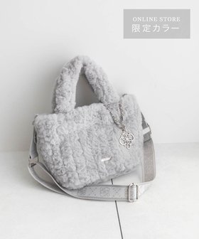 【ランダ/RANDA】の2WAY モノグラムファートートバッグ 人気、トレンドファッション・服の通販 founy(ファニー) ファッション Fashion レディースファッション Fashion for Women バッグ Bags ショルダー Shoulder, Shoulder Strap チャーム Charm, Pendant テクスチャー Texture, Textured Fabric ハンカチ Handkerchief, Hanky フェイクファー Faux Fur, Imitation Fur ポケット Pocket, Pocket Detail ポーチ Pouch, Small Case マグネット Magnet, Magnetic Closure リップ Lip, Lip Motif エレガント 上品 Elegant 財布 Wallet, Purse |ID:prp329100004785868
