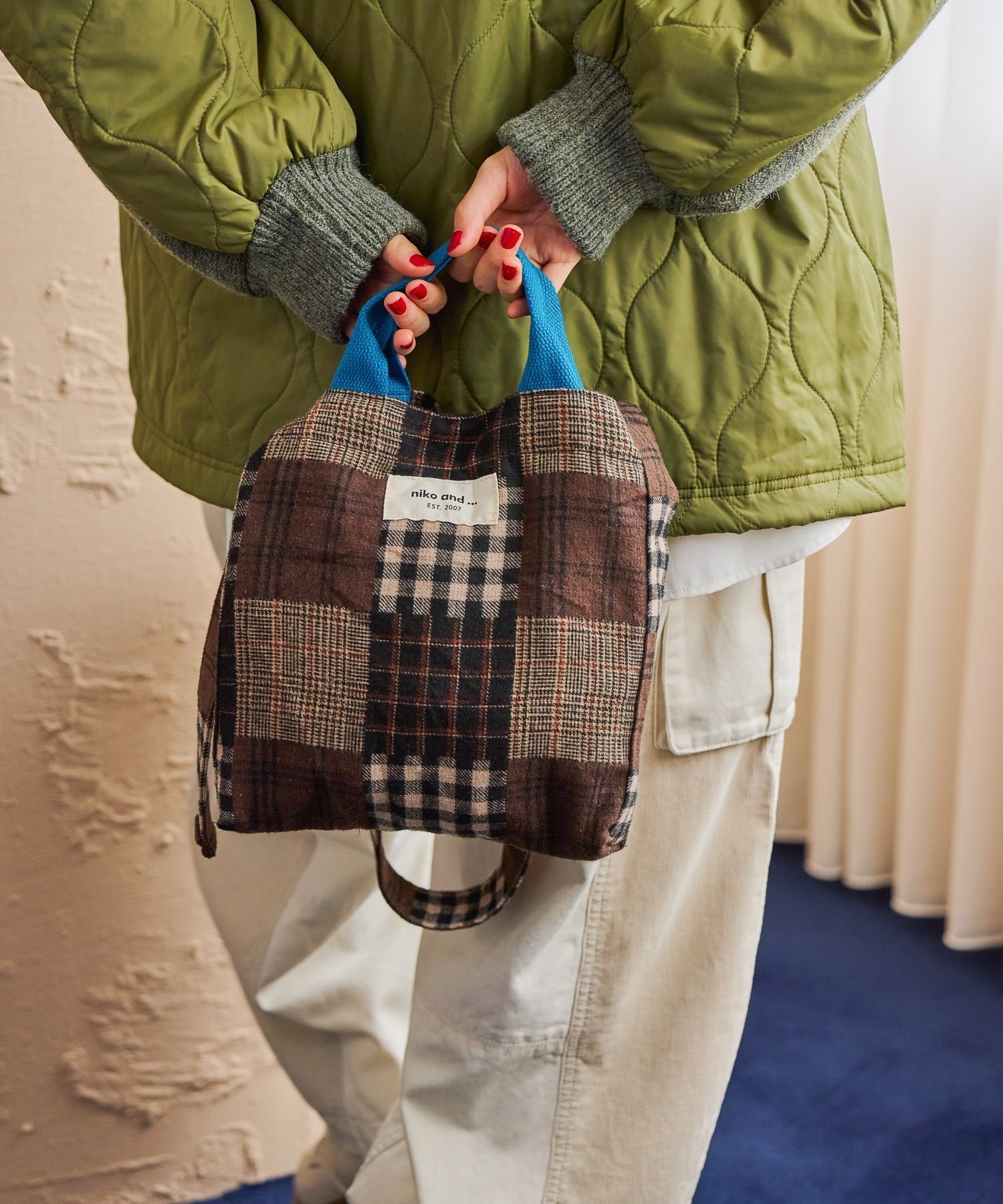 【ニコアンド/niko and】のオリジナル2WAYテープトートバッグM インテリア・キッズ・メンズ・レディースファッション・服の通販 founy(ファニー) 　ファッション　Fashion　レディースファッション　Fashion for Women　バッグ　Bags　春　Spring　ショルダー　Shoulder, Shoulder Strap　財布　Wallet, Purse　チェック　Check, Plaid, Tartan　トレンド　Trend, Trending Now　ポケット　Pocket, Pocket Detail　ポーチ　Pouch, Small Case　マグネット　Magnet, Magnetic Closure　リップ　Lip, Lip Motif　レオパード　Leopard, Animal Print　A/W・秋冬　Autumn/Winter　S/S・春夏　SS, Spring/Summer, Warm Season　おすすめ　Recommended / Our Picks　夏　Summer　ブラウン【WEB限定】|ID: prp329100004785870 ipo3291000000034945514