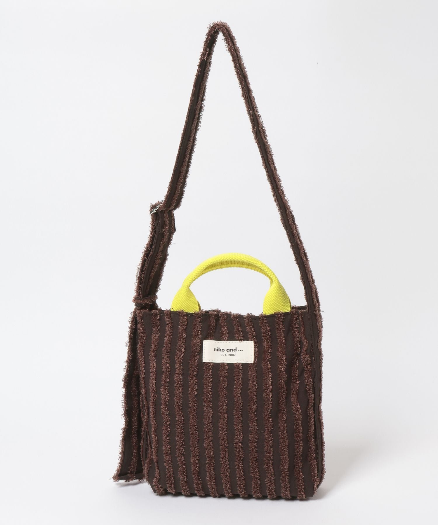 【ニコアンド/niko and】のオリジナル2WAYテープトートバッグM インテリア・キッズ・メンズ・レディースファッション・服の通販 founy(ファニー) 　ファッション　Fashion　レディースファッション　Fashion for Women　バッグ　Bags　春　Spring　ショルダー　Shoulder, Shoulder Strap　財布　Wallet, Purse　チェック　Check, Plaid, Tartan　トレンド　Trend, Trending Now　ポケット　Pocket, Pocket Detail　ポーチ　Pouch, Small Case　マグネット　Magnet, Magnetic Closure　リップ　Lip, Lip Motif　レオパード　Leopard, Animal Print　A/W・秋冬　Autumn/Winter　S/S・春夏　SS, Spring/Summer, Warm Season　おすすめ　Recommended / Our Picks　夏　Summer　ブラウンパイル【WEB限定】|ID: prp329100004785870 ipo3291000000034945515