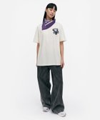 【マリメッコ/marimekko】のVihne Unikko Placement Tシャツ 人気、トレンドファッション・服の通販 founy(ファニー) ファッション Fashion レディースファッション Fashion for Women トップス・カットソー Cut & Sew Tops シャツ・ブラウス・オフィスカジュアル Elegant Blouses & Button-Ups ロングTシャツ・Tシャツ Longline T-Shirts & Tees スタイリッシュ Stylish, Fashionable ボトム Bottoms, Lower Wear モダン Modern, Contemporary モチーフ Motif, Design Theme リラックス Relax, Relaxed Fit 半袖 Short Sleeve, Half Sleeve thumbnail オフホワイト×ブラック|ID: prp329100004785887 ipo3291000000035171198