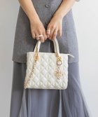 【ランダ/RANDA】の2WAYキルティングバッグ 人気、トレンドファッション・服の通販 founy(ファニー) ファッション Fashion レディースファッション Fashion for Women バッグ Bags キルティング Quilted, Quilting ショルダー Shoulder, Shoulder Strap スクエア Square, Square Shape チェーン Chain, Chain Strap チャーム Charm, Pendant フェミニン Feminine, Girly フォルム Silhouette, Form ポケット Pocket, Pocket Detail エレガント 上品 Elegant thumbnail WHITE|ID: prp329100004785904 ipo3291000000034793324