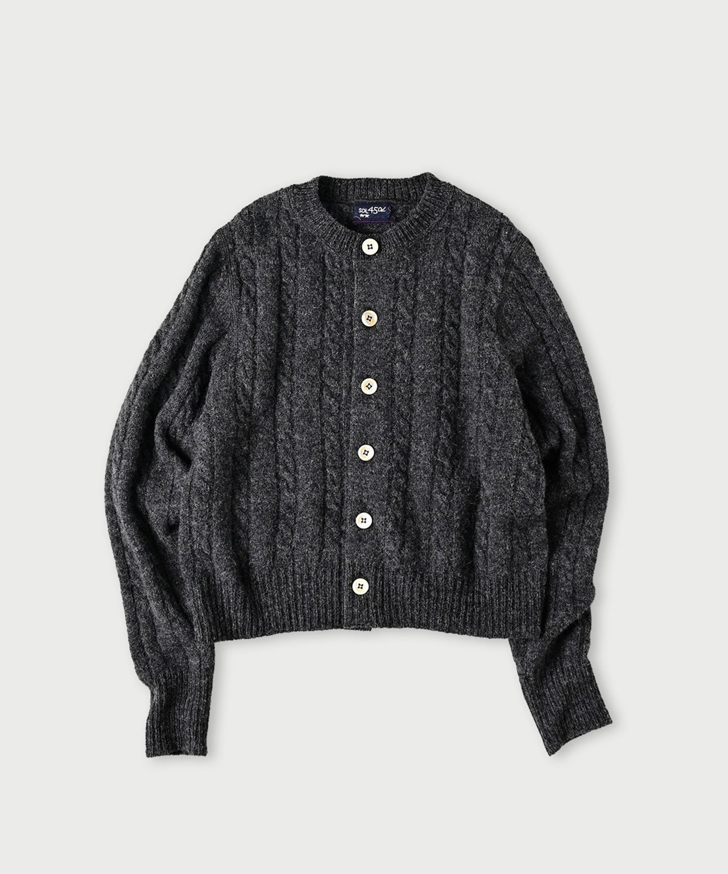【フォーティファイブ アール/45R】のシェットランドケーブル縮絨のカーディガン インテリア・キッズ・メンズ・レディースファッション・服の通販 founy(ファニー) 　ファッション　Fashion　レディースファッション　Fashion for Women　トップス・カットソー　Cut & Sew Tops　カーディガン・羽織り　Layered Style Cardigans　カーディガン　Cardigan, Knitwear　コンパクト　Compact, Small Size　セーター　Sweater, Knitwear　チャコール|ID: prp329100004785905 ipo3291000000034927739