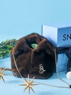 【スナイデル/SNIDEL】の【WEB限定カラーあり】ファーバッグ 人気、トレンドファッション・服の通販 founy(ファニー) ファッション Fashion レディースファッション Fashion for Women バッグ Bags イエロー Yellow オケージョン Occasion Wear コンパクト Compact, Small Size スマート Smart, Elegant フォルム Silhouette, Form ブローチ Brooch, Pin Brooch ポケット Pocket, Pocket Detail マフラー Scarf, Muffler メタル Metal, Metal Parts ラップ Wrap, Wrap Design リュクス Luxury, Elegant, High-End, Chic おすすめ Recommended / Our Picks thumbnail BRW[058]|ID: prp329100004785909 ipo3291000000034740618